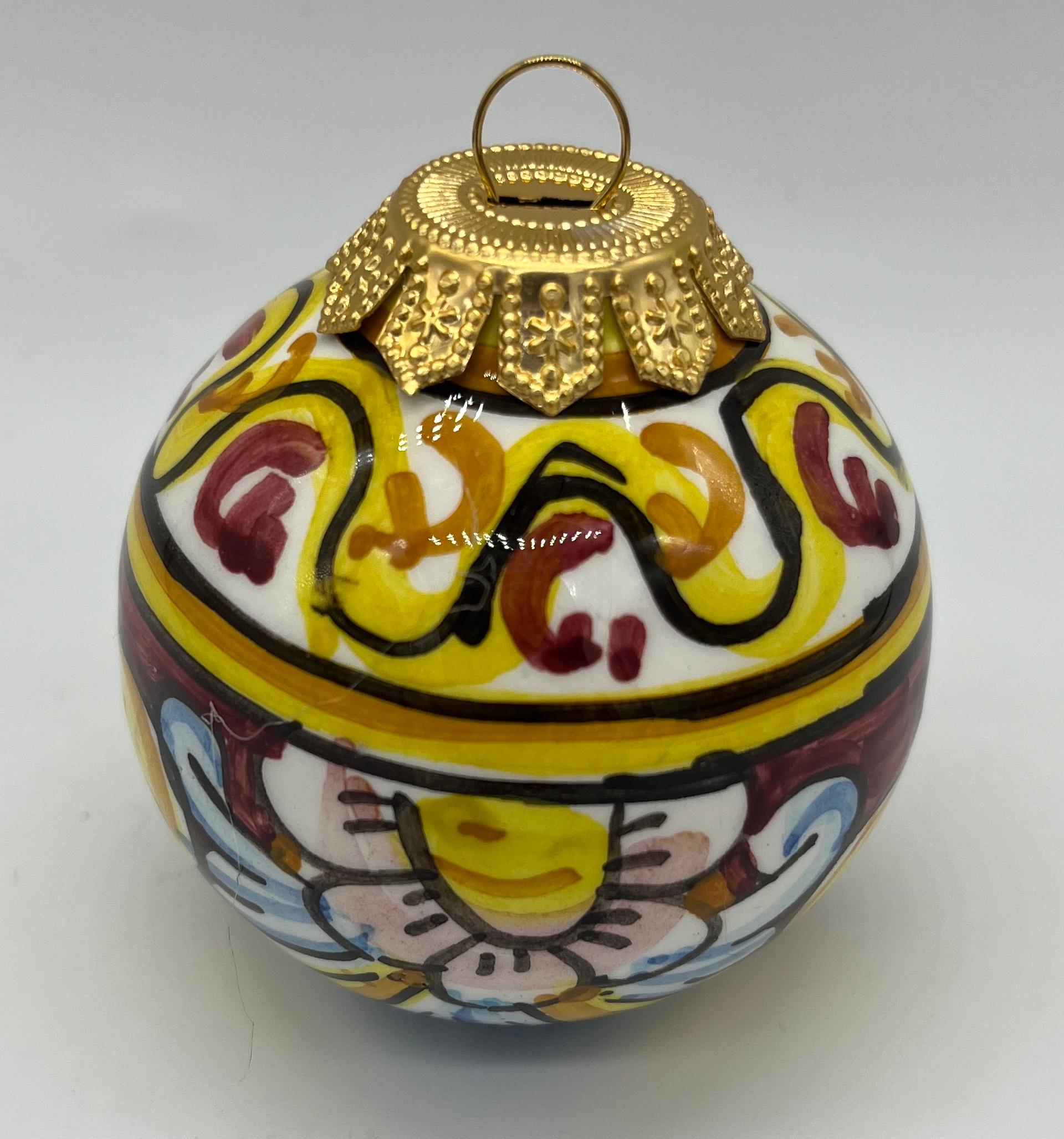 Palline di Natale in ceramica siciliana decoro barocco floreale Produzione artigianale di Caltagirone 6 cm
