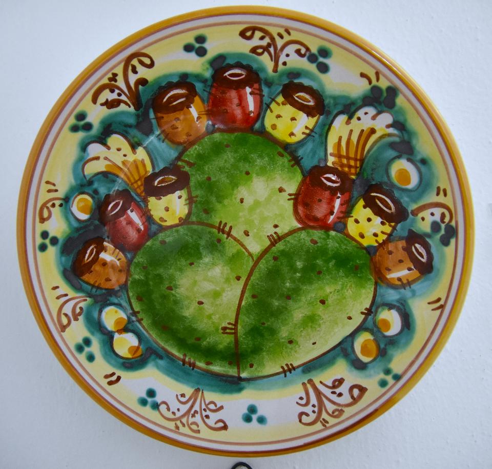 Piatto in ceramica da parete vari decori Produzione artigianale di Caltagirone Diametro 18cm