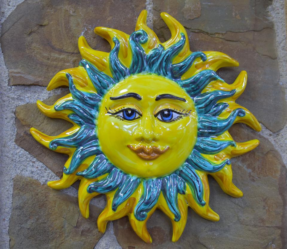Sole in ceramica da parete Produzione artigianale di Santo Stefano di Camastra Diametro 30cm