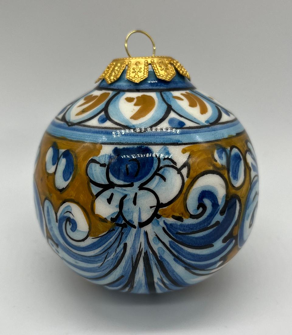 Palline di Natale in ceramica siciliana decoro barocco floreale Produzione artigianale di Caltagirone 8/9 cm