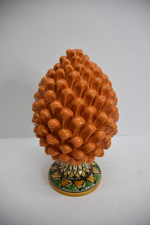 Pigna siciliana in ceramica con piede decorato Produzione artigianale di Caltagirone  h.30 cm