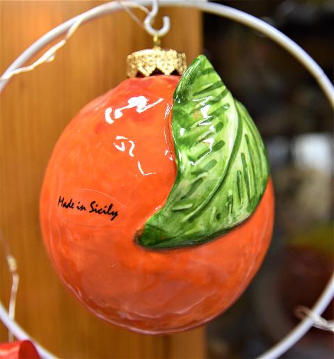 Palline di Natale Produzione artigianale di Caltagirone frutta