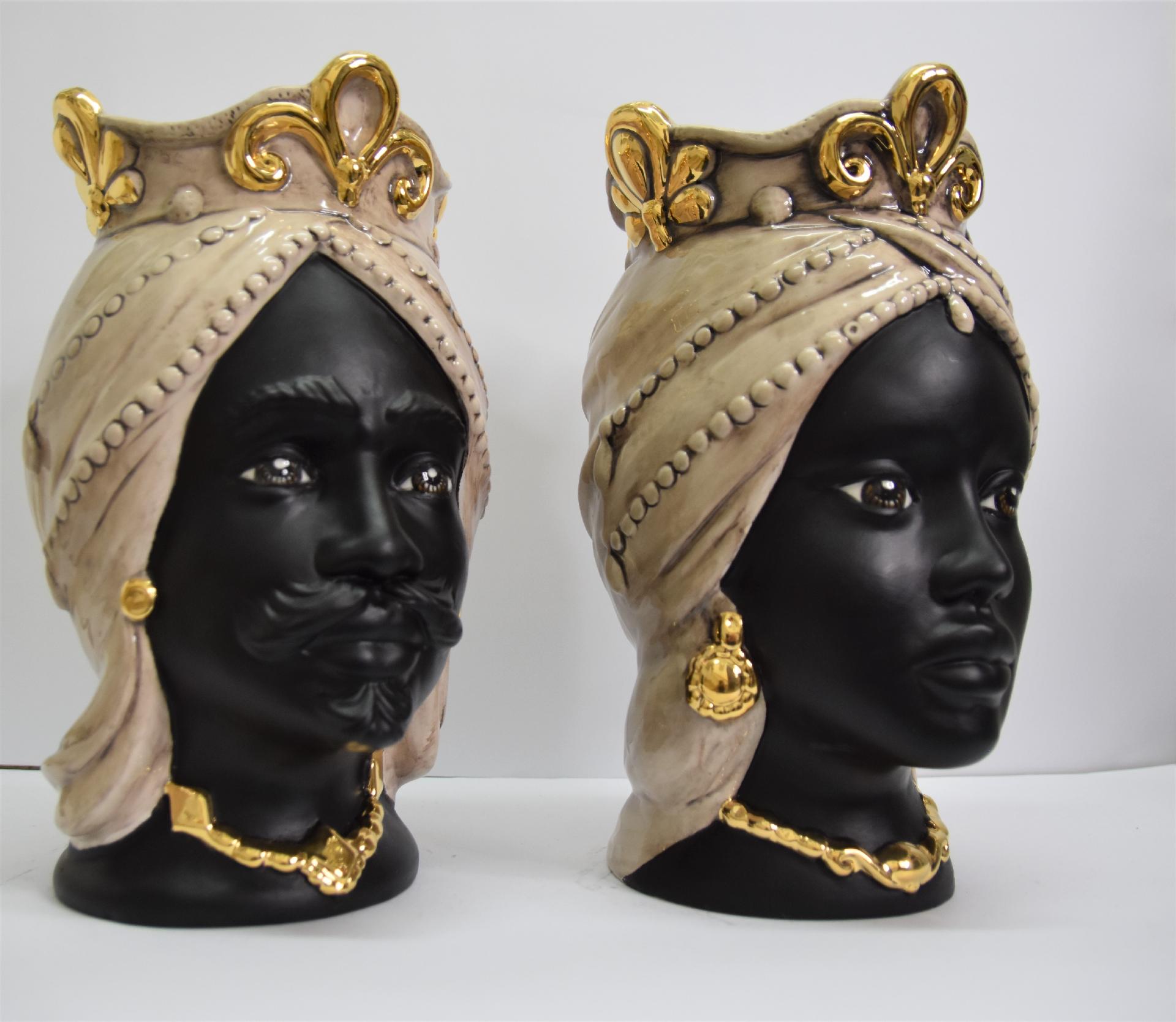 Teste di moro gioiello decoro fumé con dettagli oro viso nero satinato Produzione artigianale di Caltagirone h.36cm