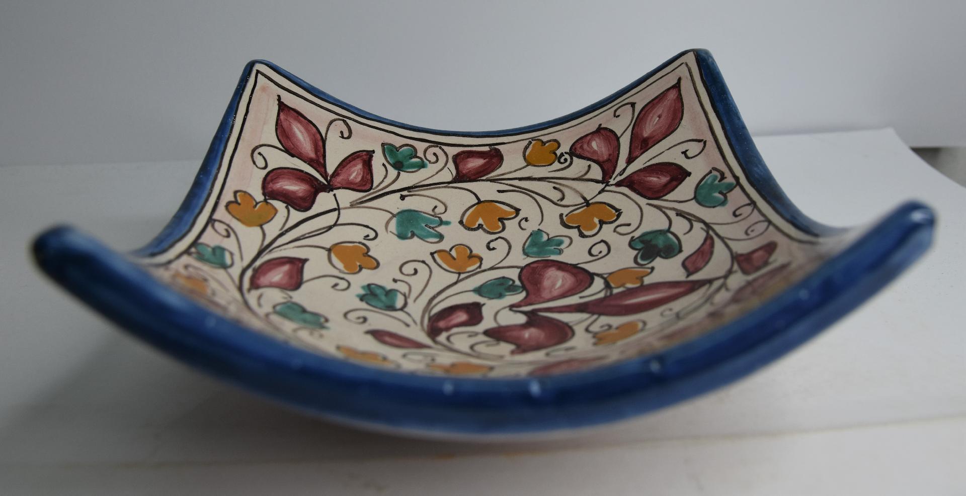 Svuota tasche/Porta caramelle in ceramica  Produzione artigianale di Caltagirone  21 x 21