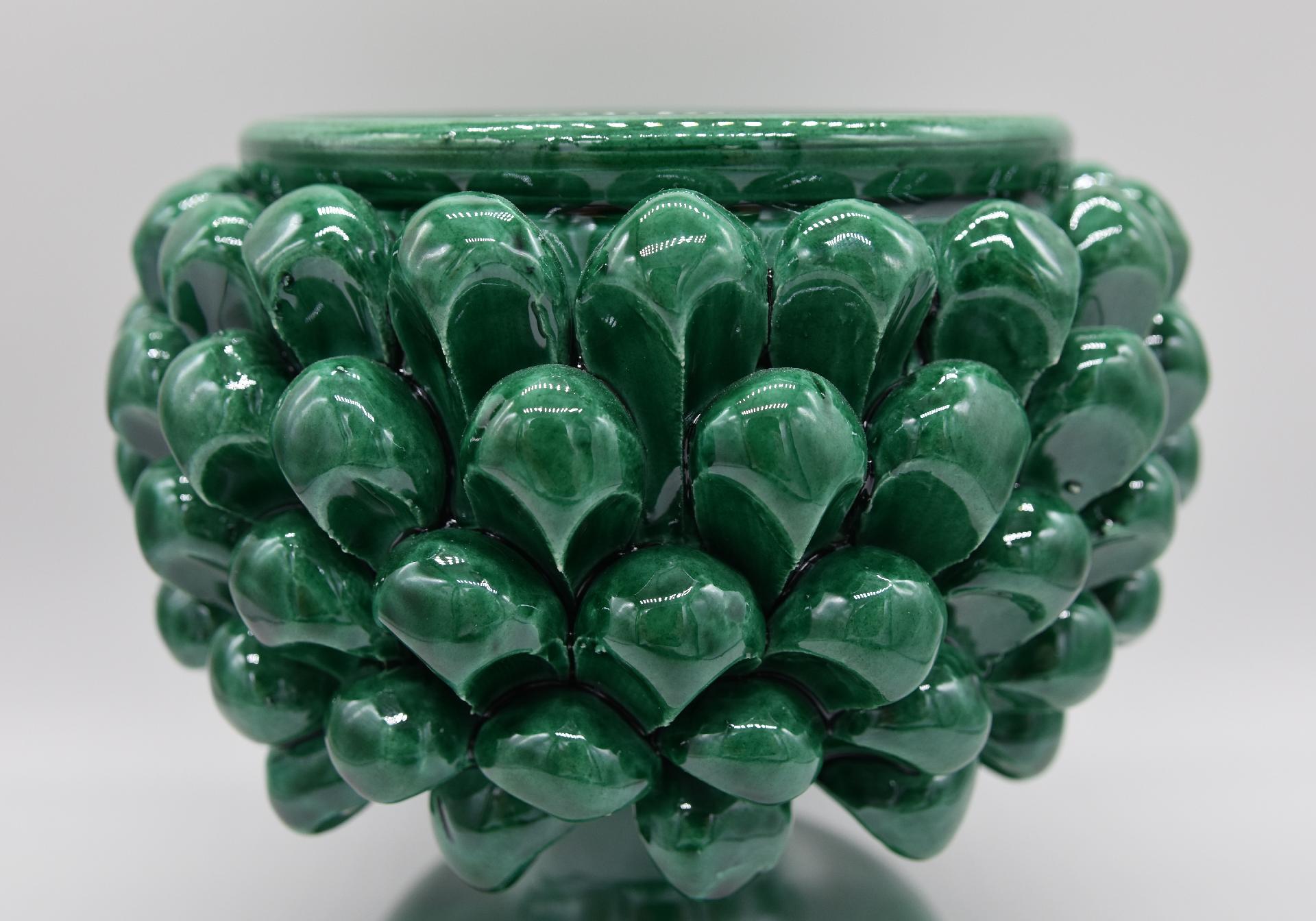Mezza pigna h.15 cm verde ramino vaso porta pianta Produzione artigianale di Caltagirone con alzata