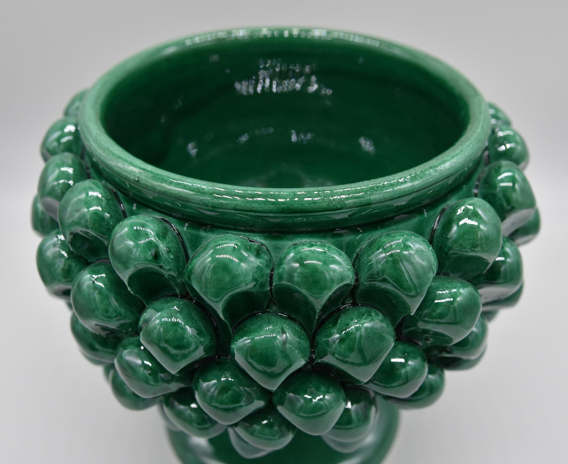 Mezza pigna h.15 cm verde ramino vaso porta pianta Produzione artigianale di Caltagirone con alzata