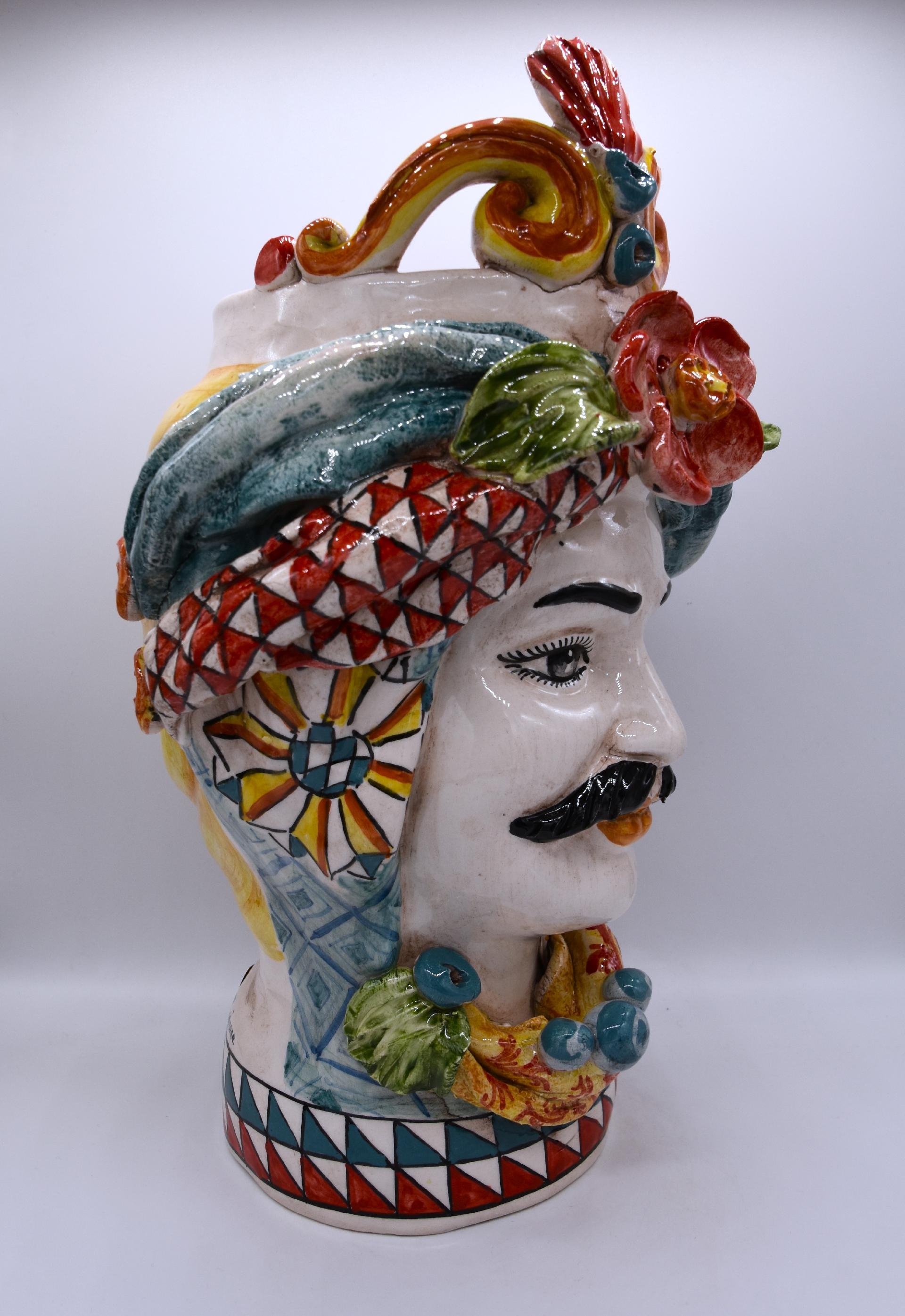 Coppia teste di moro con corona e turbante decoro carretto siciliano Produzione artigianale di Caltagirone h.30cm