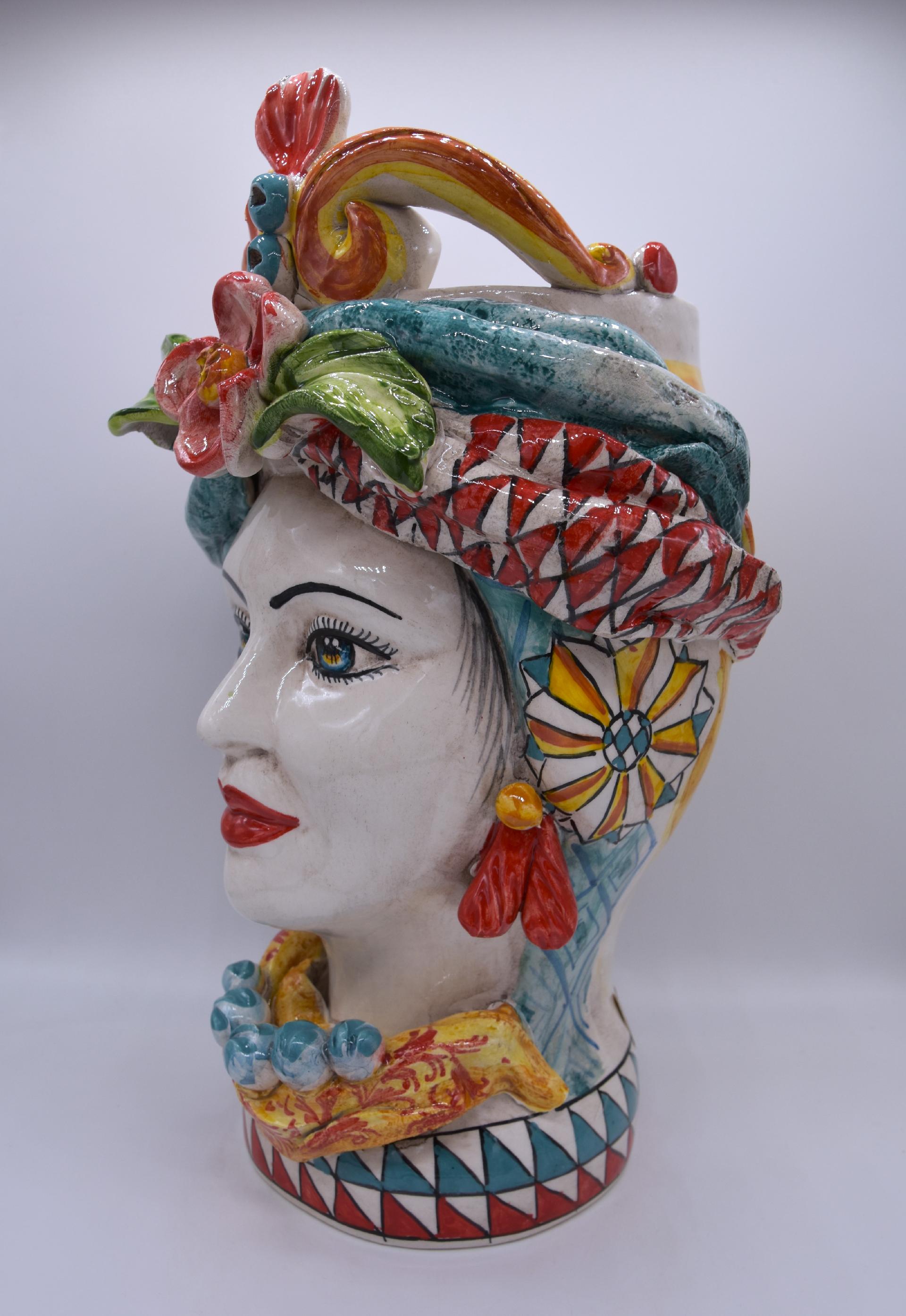 Coppia teste di moro con corona e turbante decoro carretto siciliano Produzione artigianale di Caltagirone h.30cm