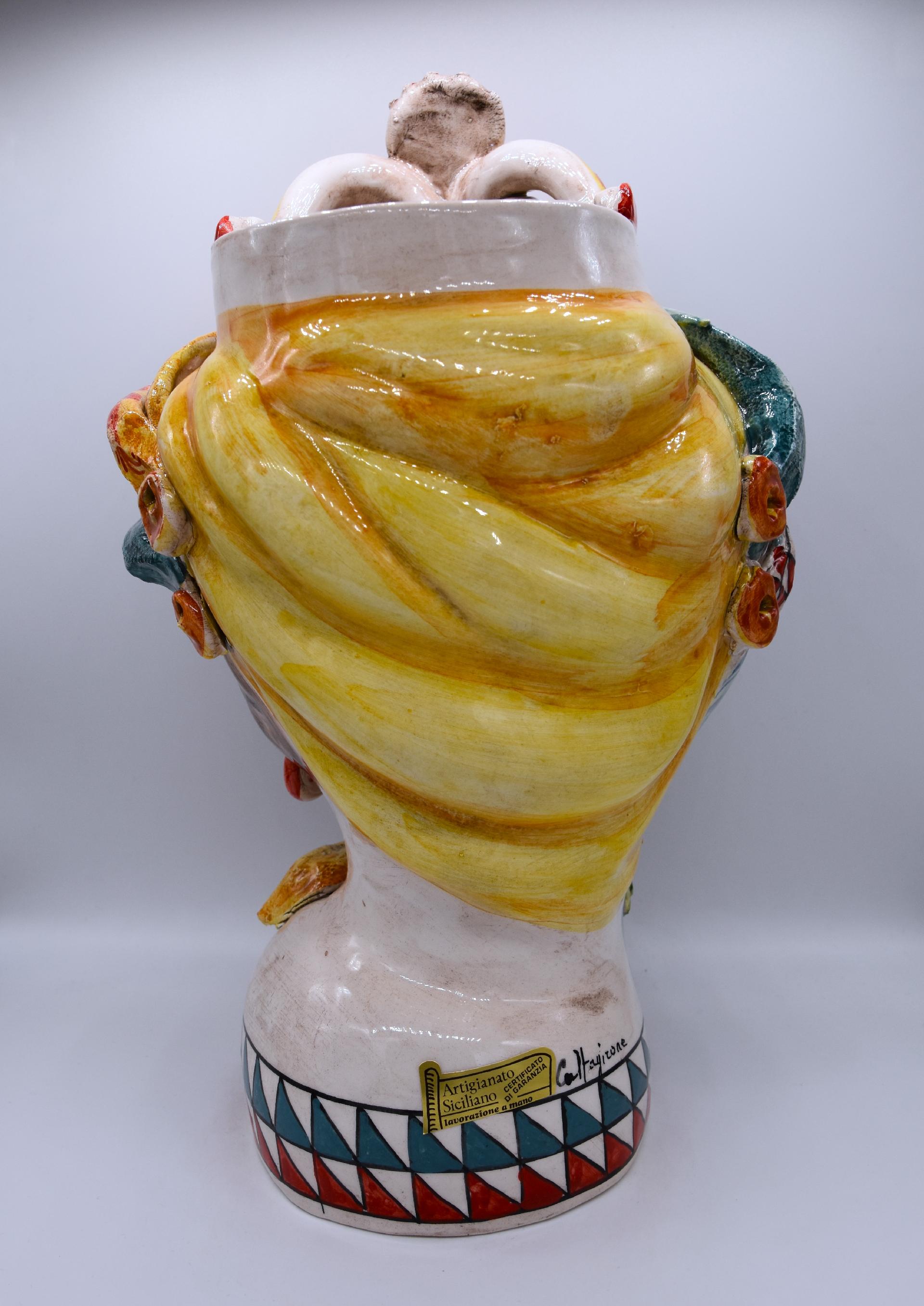 Coppia teste di moro con corona e turbante decoro carretto siciliano Produzione artigianale di Caltagirone h.30cm