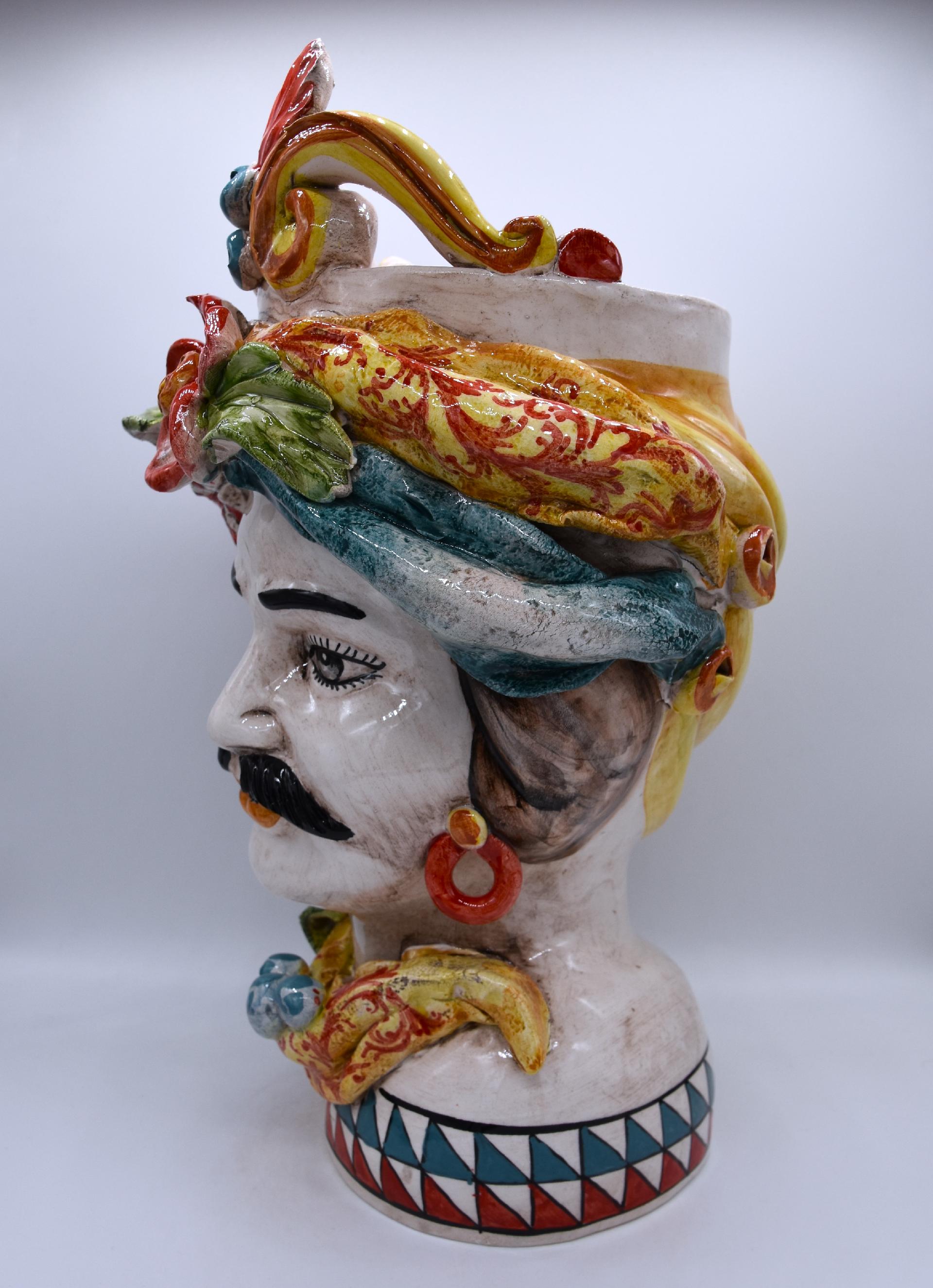 Coppia teste di moro con corona e turbante decoro carretto siciliano Produzione artigianale di Caltagirone h.30cm