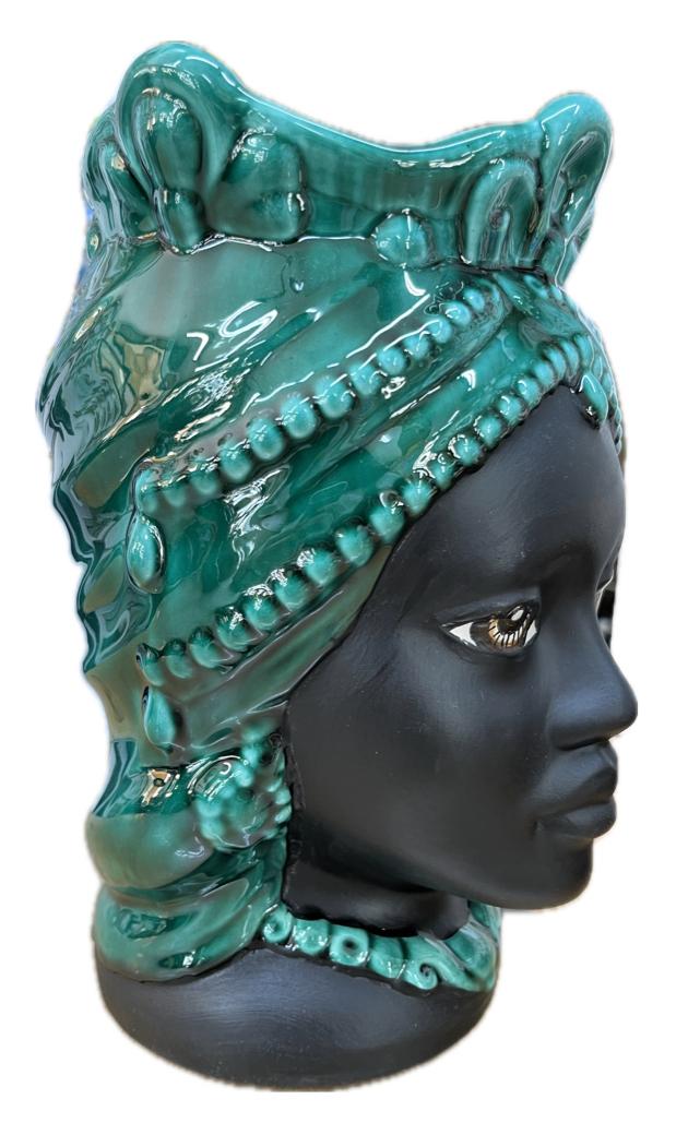 Coppia Teste di Moro moderne gioiello decoro verde ramina monocolore viso nero satinato Produzione artigianale di Caltagirone H 25cm