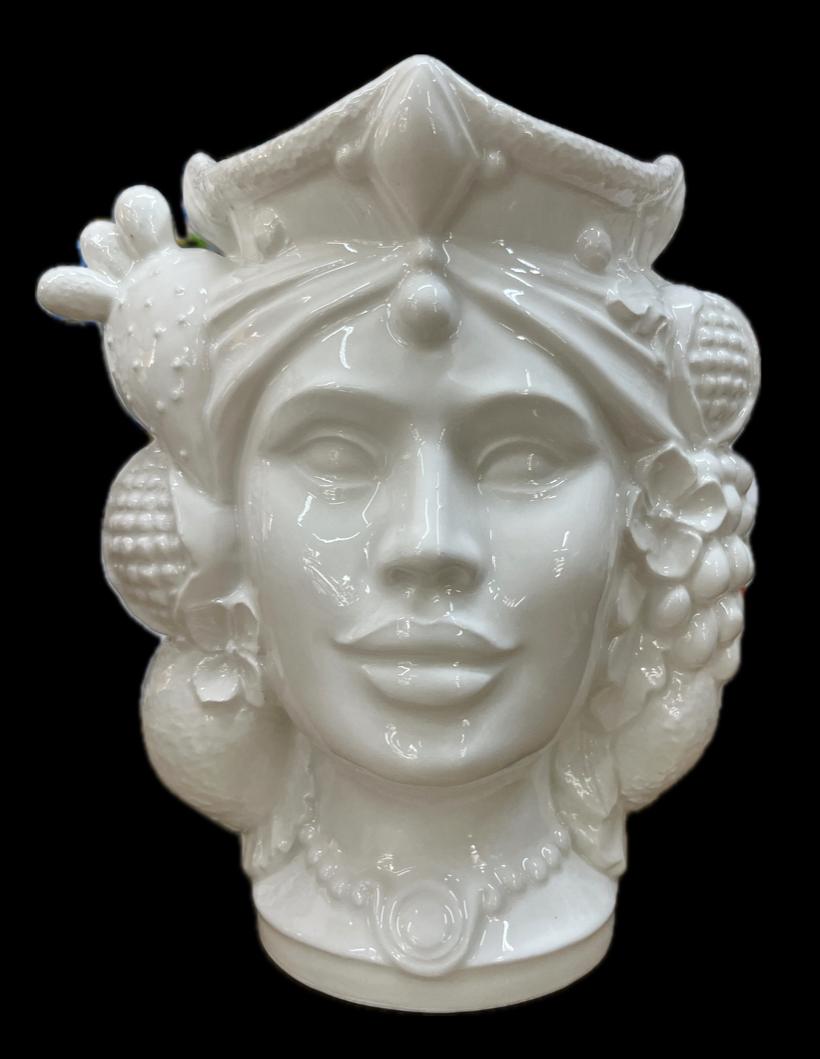 Teste di Moro con frutta e fichi d'india moderne bianche monocolore in ceramica siciliana Produzione artigianale di Caltagirone h.25cm
