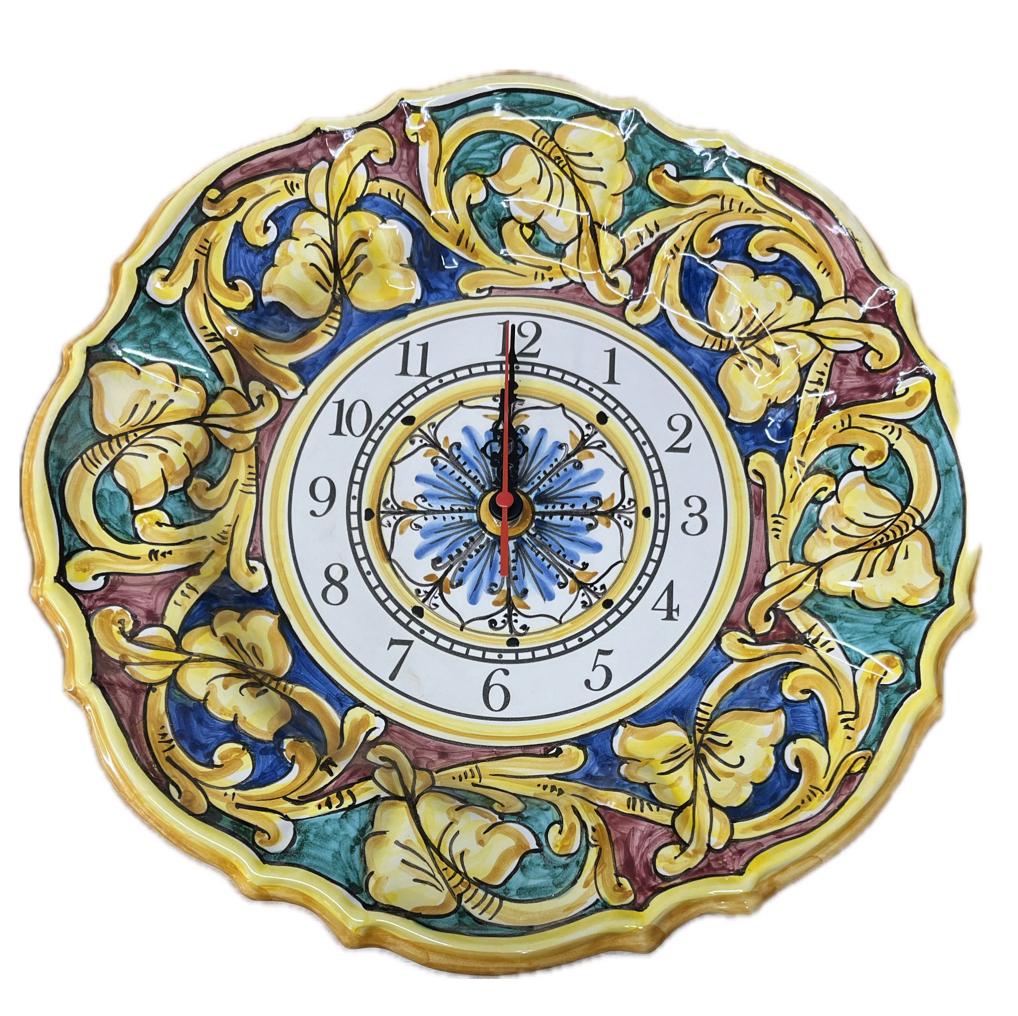 Orologio da parete in ceramica smerlato decoro barocco Produzione artigianale di Santo Stefano di Camastra diametro 36cm