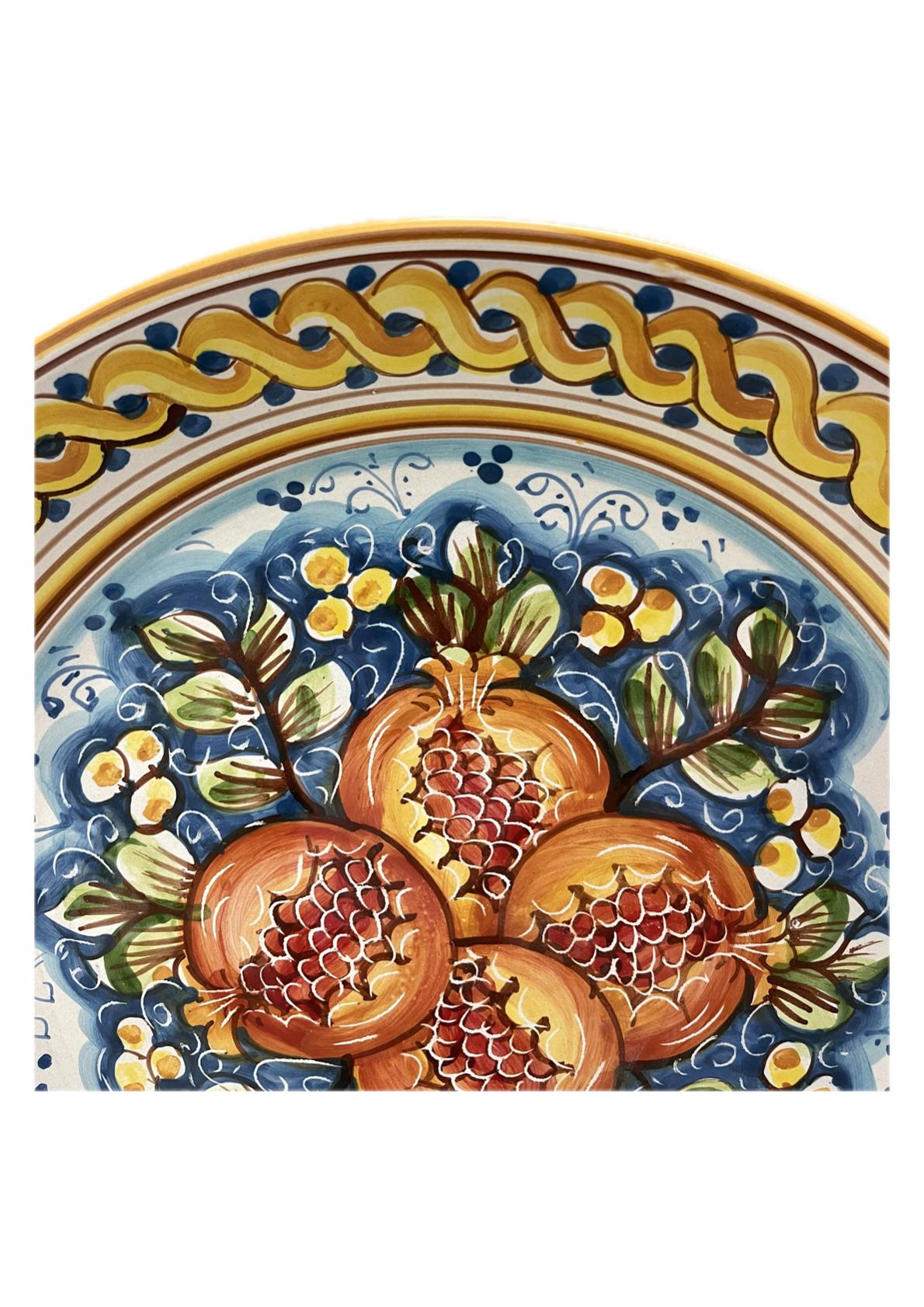 Piatto con melograni in ceramica siciliana da parete Produzione artigianale di Caltagirone diametro 37cm