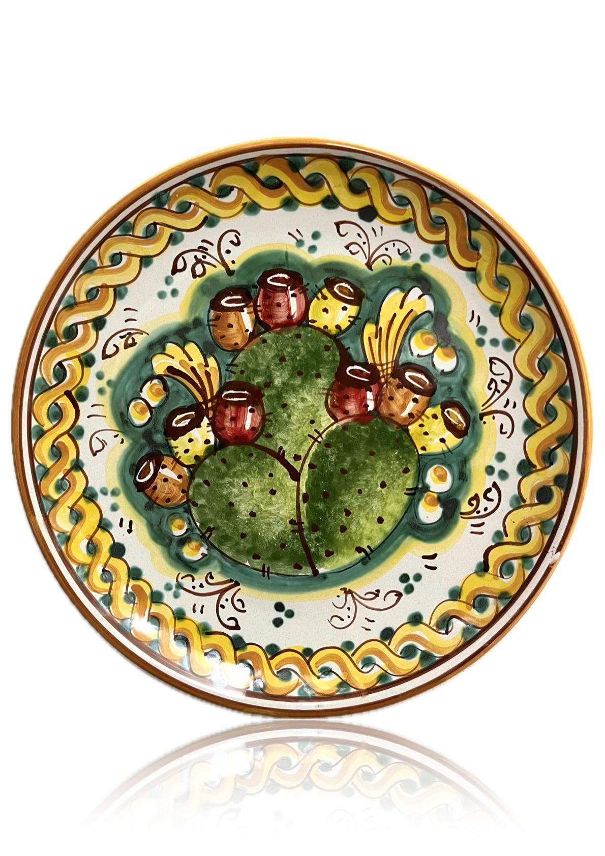 Piatto con fichi d'india in ceramica siciliana da parete Produzione artigianale di Caltagirone diametro 26cm