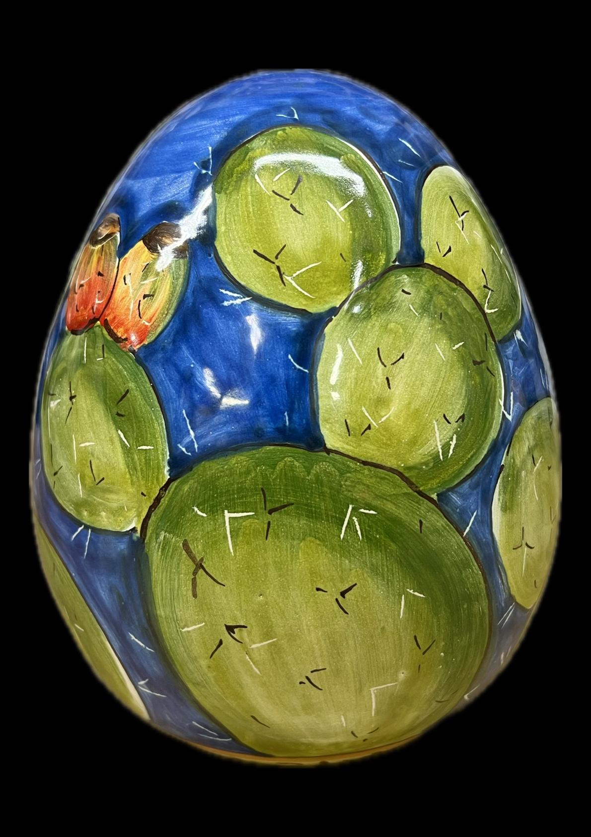 Uovo in ceramica siciliana con fichi d'india Produzione artigianale di Santo Stefano di Camastra h.20cm