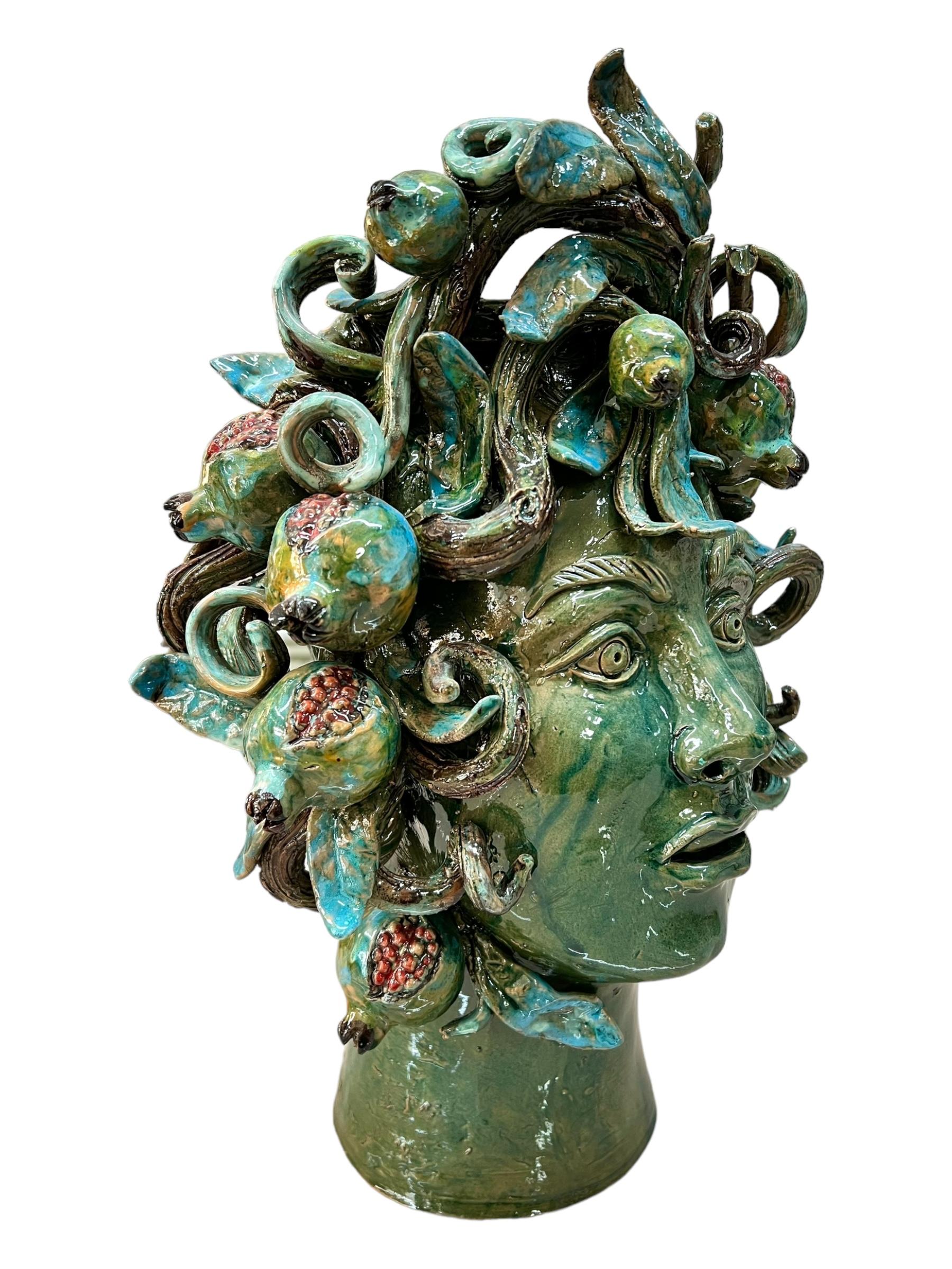 Testa di moro collezione I Miti modello Demetra con melograni Produzione artigianale di Palermo h.40 cm