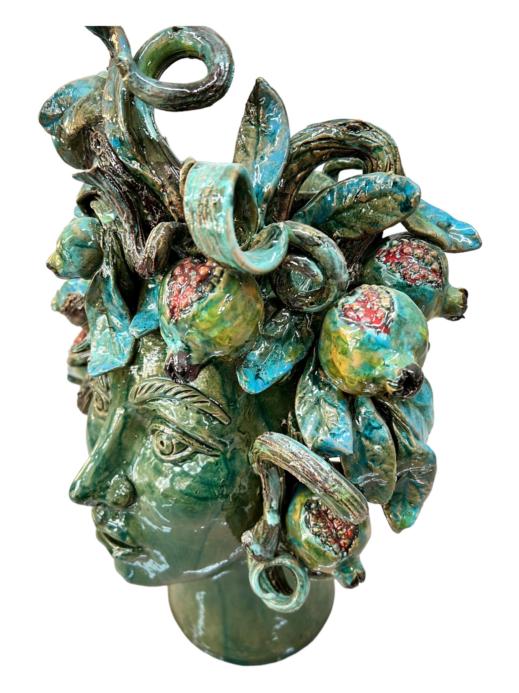 Testa di moro collezione I Miti modello Demetra con melograni Produzione artigianale di Palermo h.40 cm