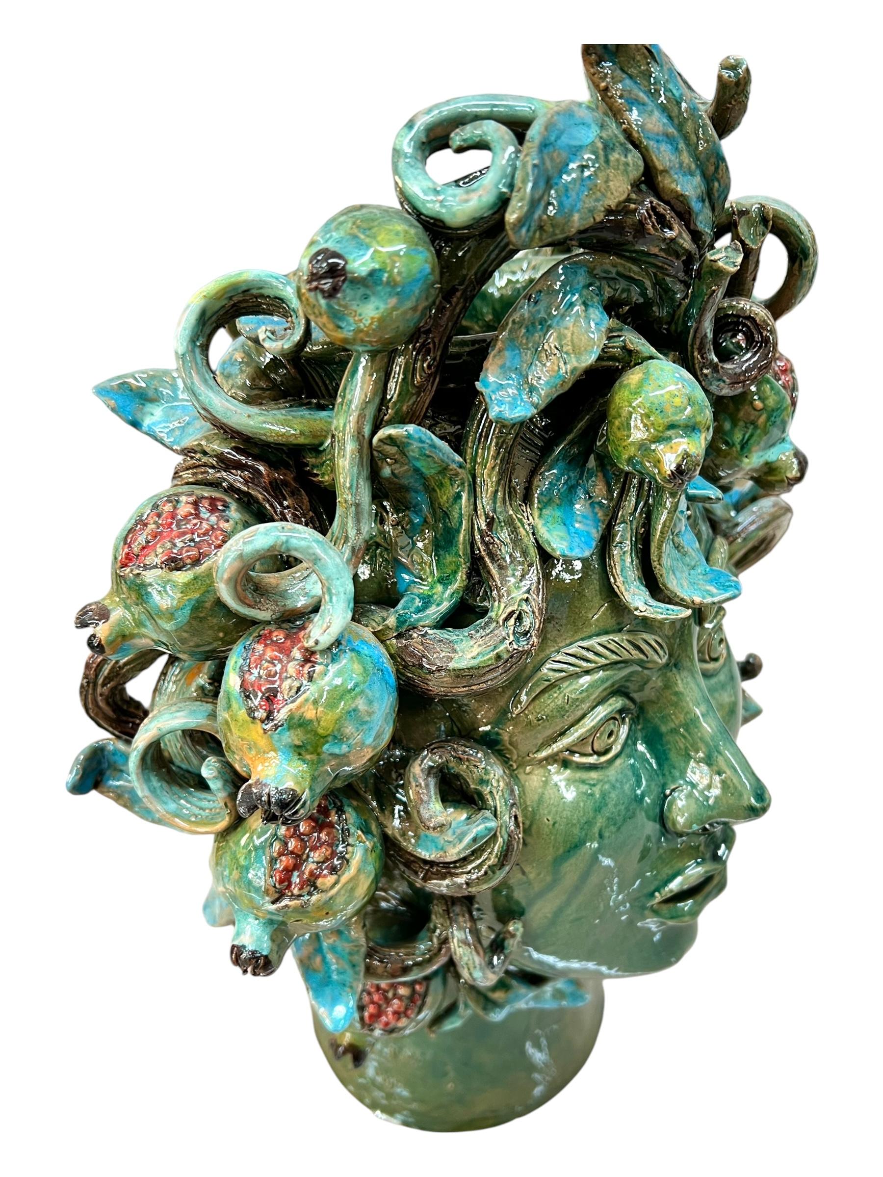 Testa di moro collezione I Miti modello Demetra con melograni Produzione artigianale di Palermo h.40 cm