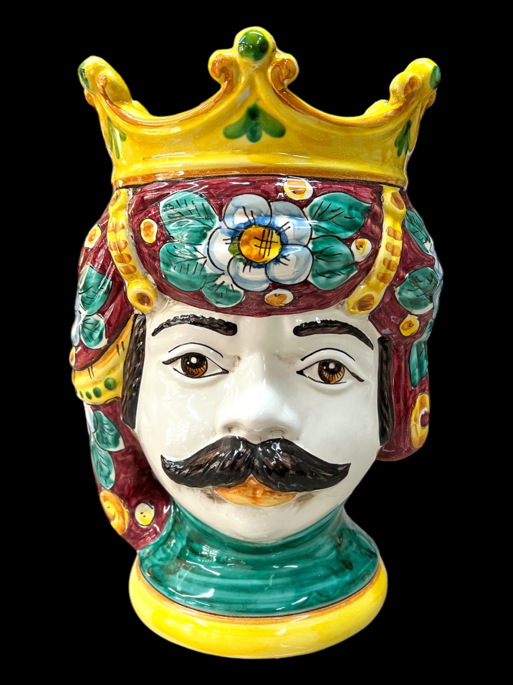 Coppia Teste di moro bordeaux classiche con corona decoro floreale Produzione artigianale  di Caltagirone h.32cm
