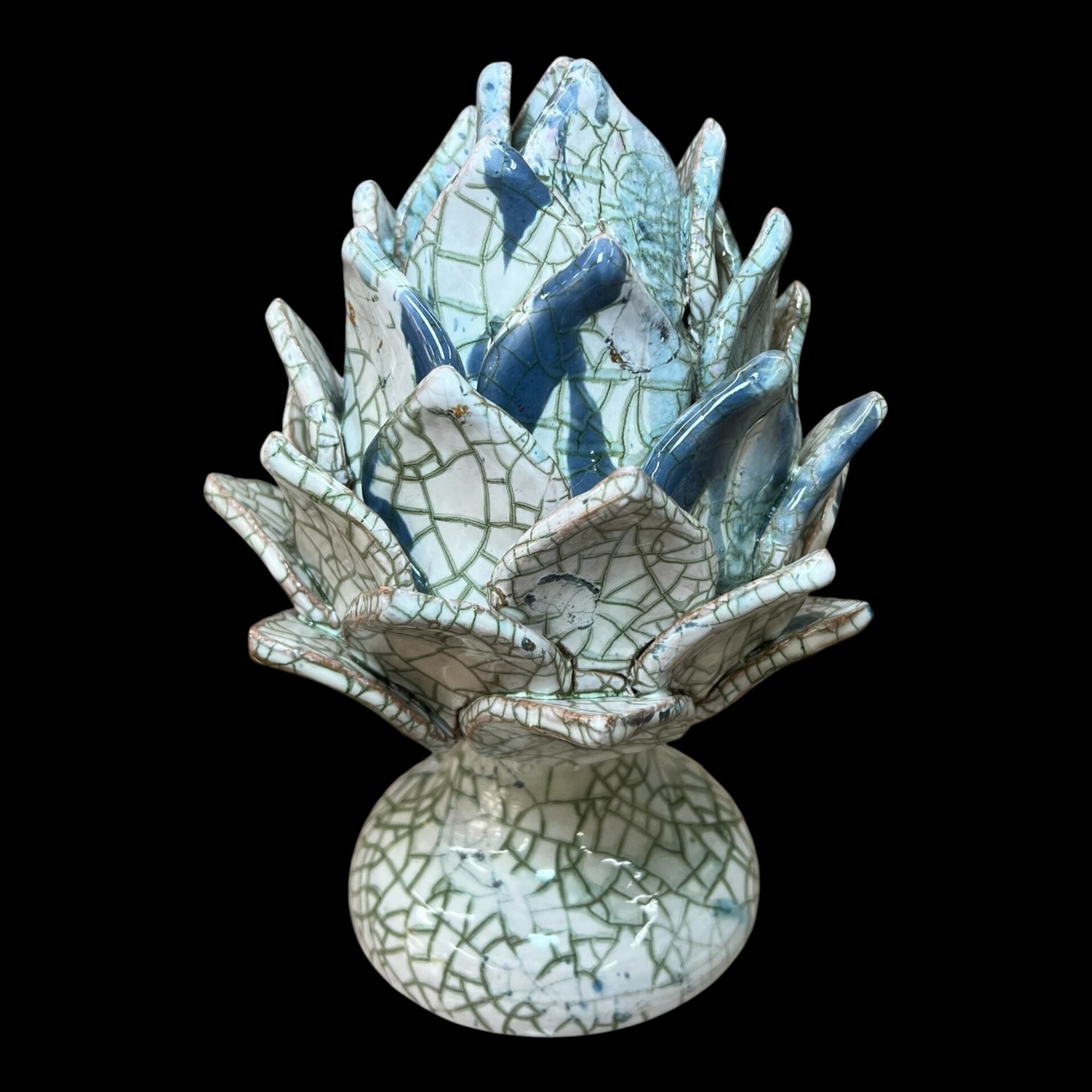 Carciofo decoro bianco e verde effetto marmo in ceramica siciliana Produzione artigianale di Santo Stefano di Camastra h.23cm