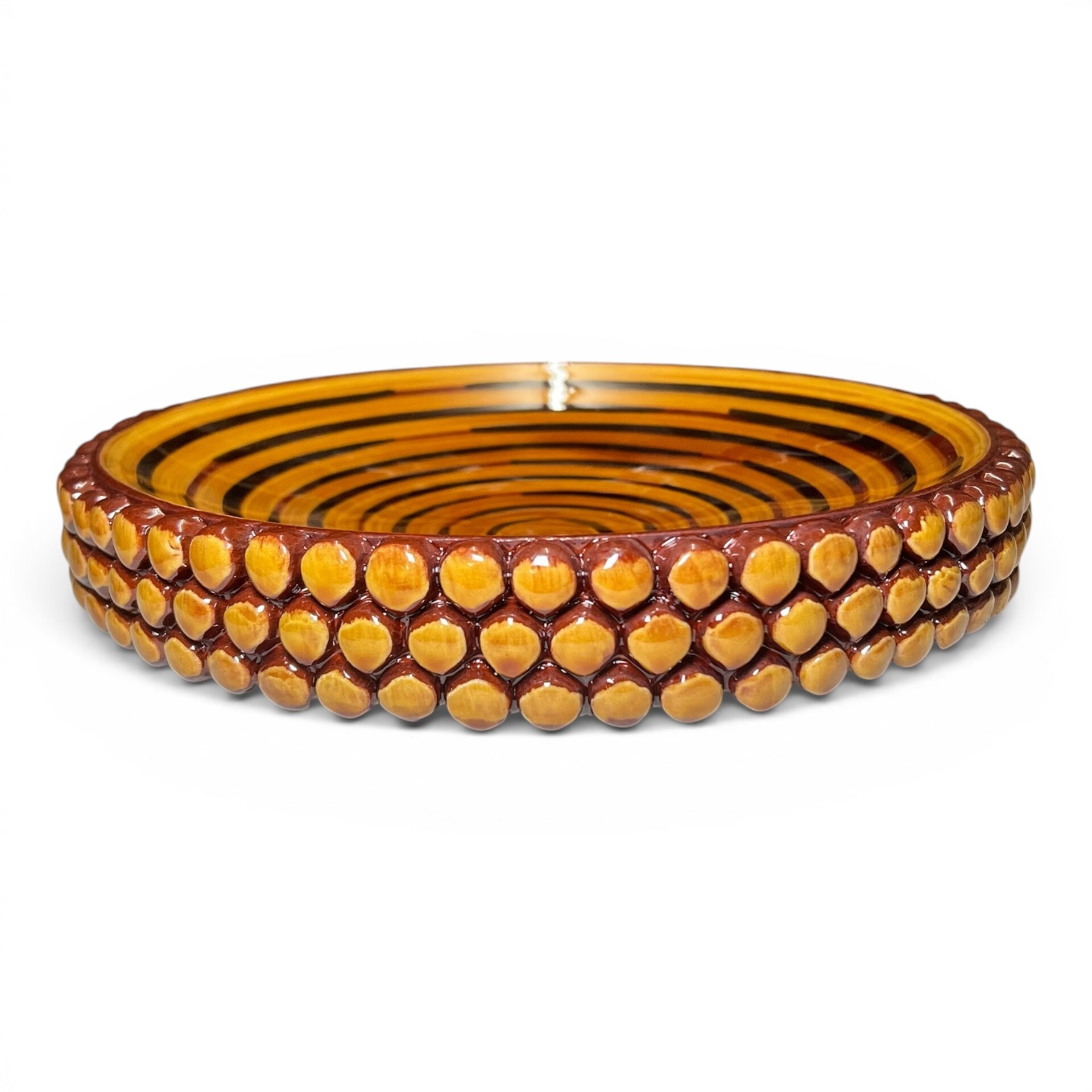 Centrotavola decoro pigna ambrato in ceramica siciliana Produzione artigianale di Santo Stefano di Camastra Diametro 27cm