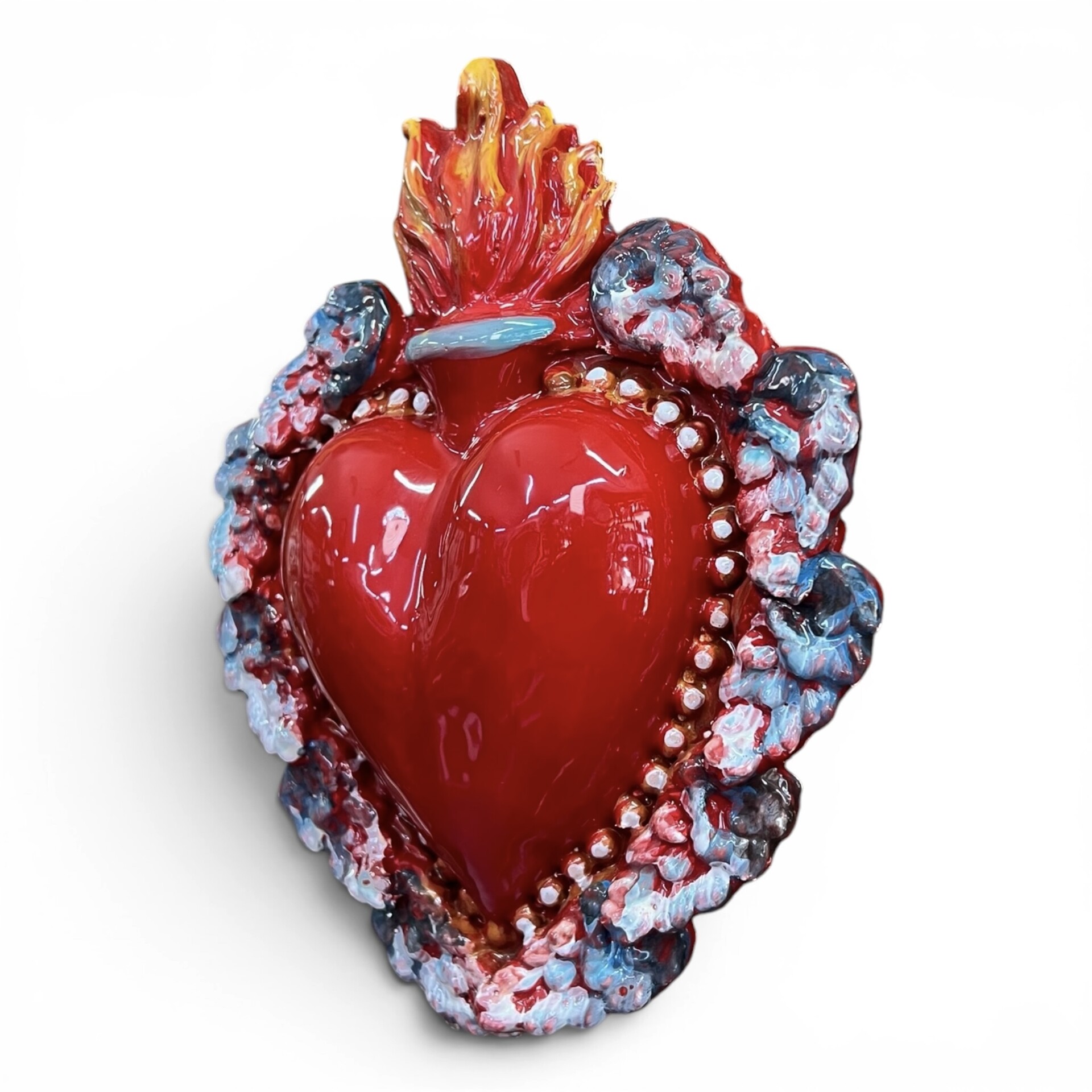 Cuore Sacro Ex Voto da parete decoro rosso corallo con ali d'angelo celesti in ceramica siciliana Produzione artigianale di Palermo h.23cm