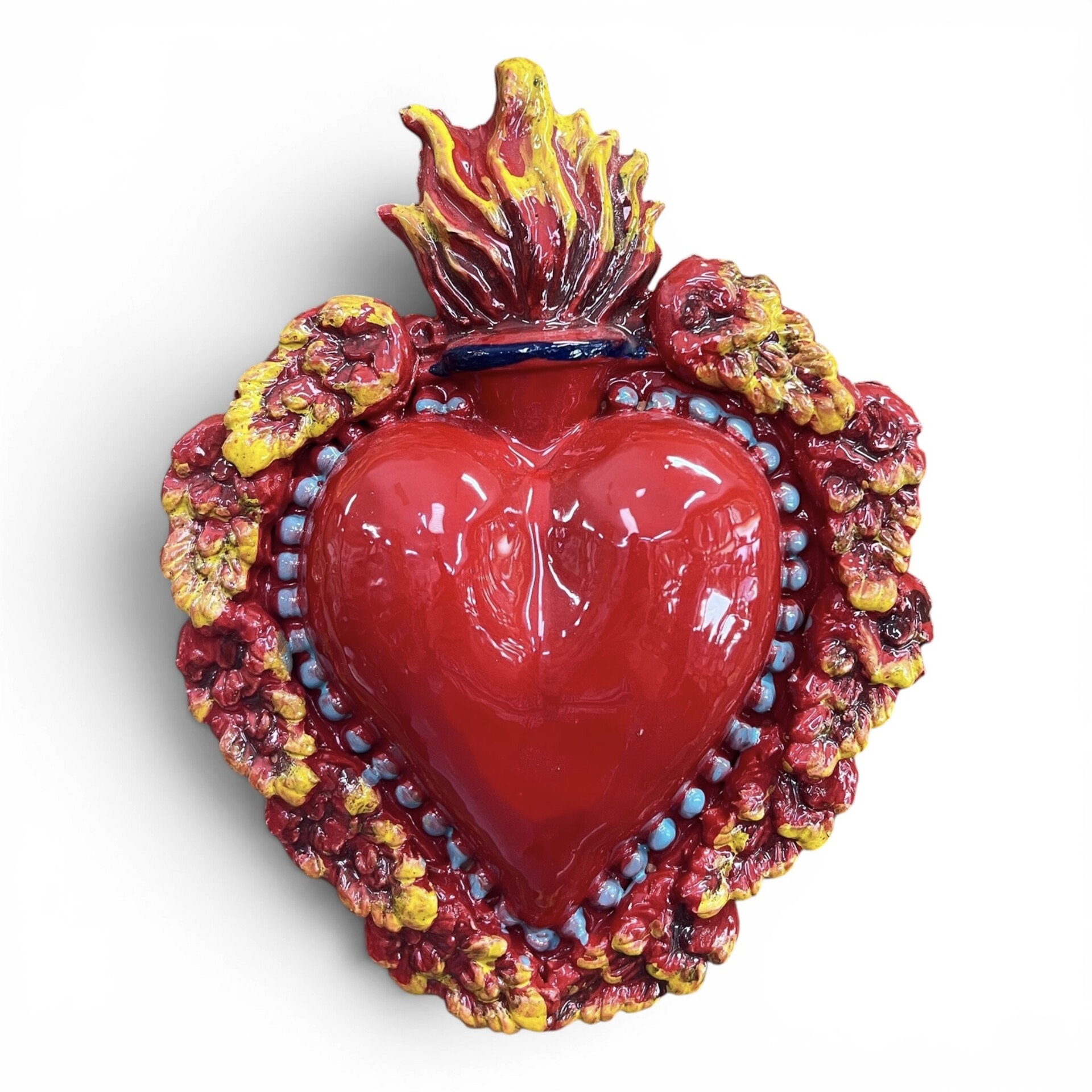 Cuore Sacro Ex Voto da parete decoro rosso corallo con ali d'angelo gialle in ceramica siciliana Produzione artigianale di Palermo h.23cm