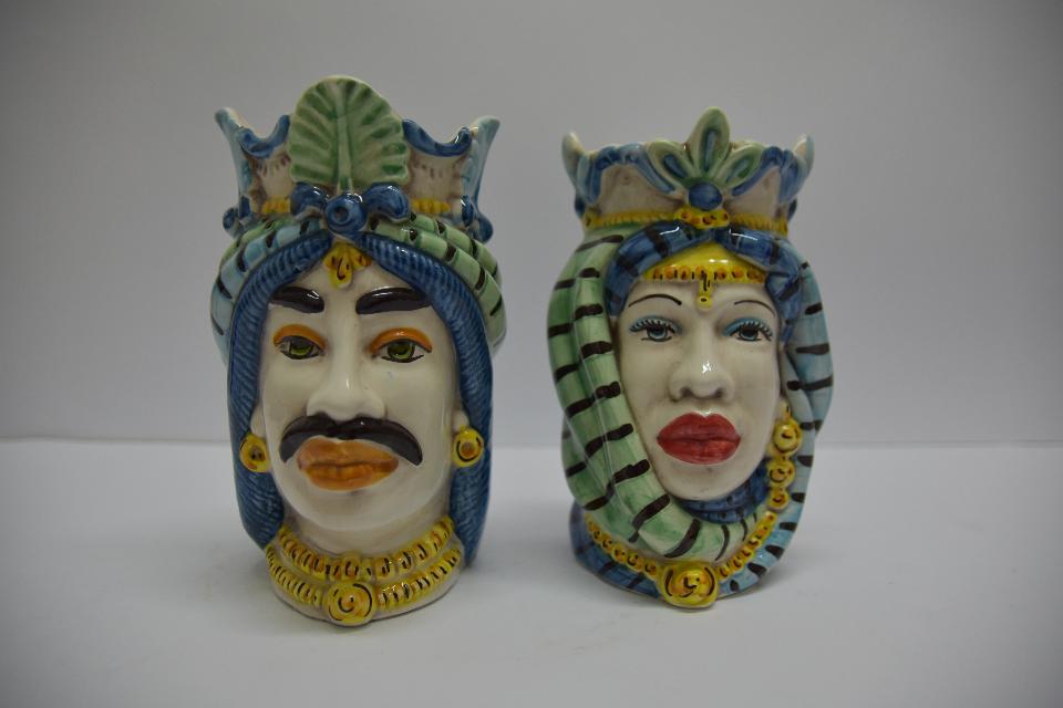 Coppia teste di moro Afro decoro blu e verde Produzione artigianale di Caltagirone h.20 cm
