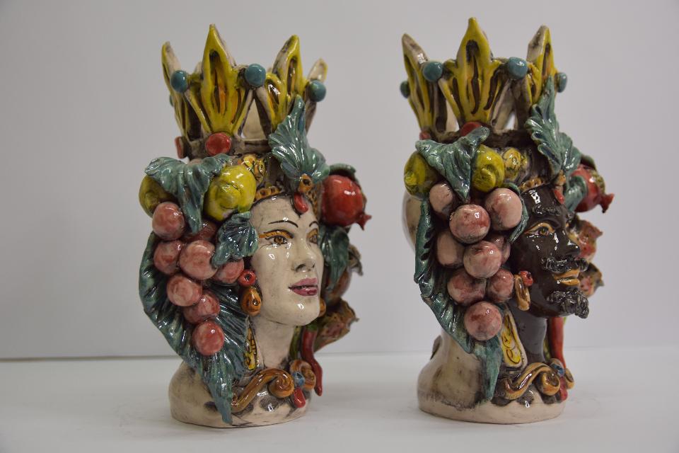Teste di moro  frutta Produzione artigianale di Caltagirone  h.25 cm
