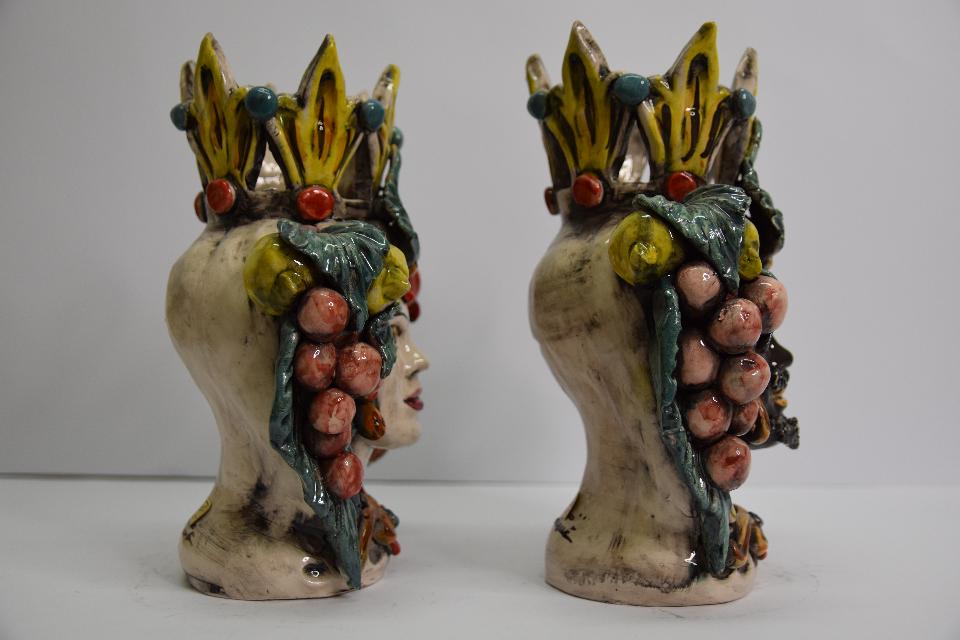 Teste di moro  frutta Produzione artigianale di Caltagirone  h.25 cm