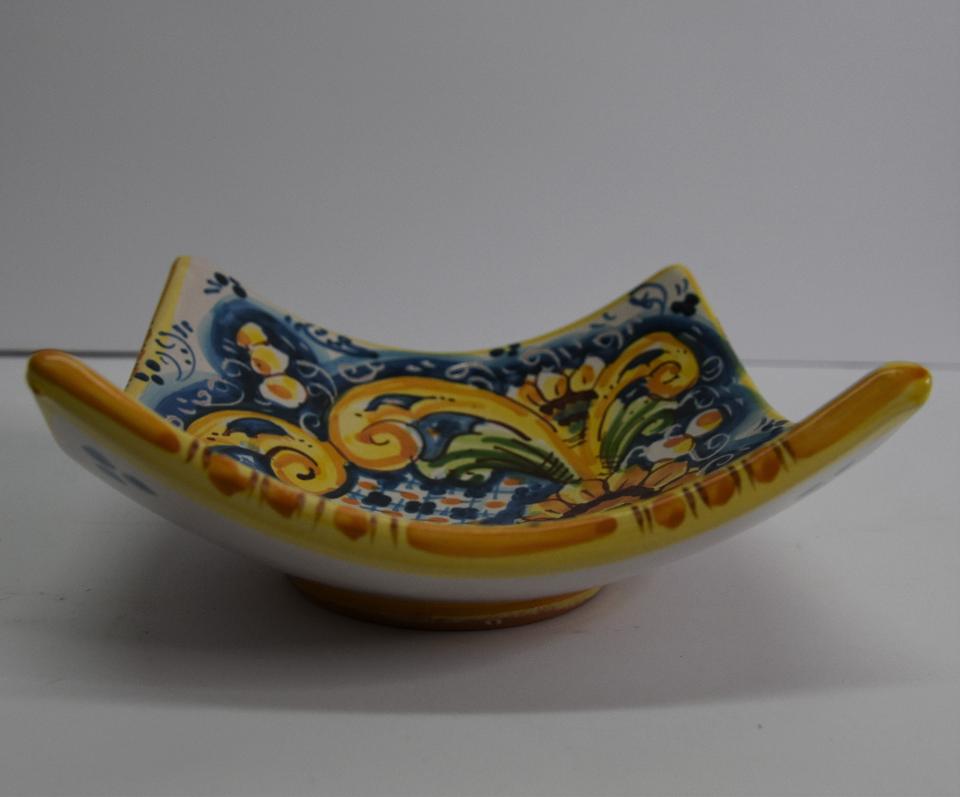 Svuotatasche in ceramica  Produzione artigianale di Caltagirone  21 x 21