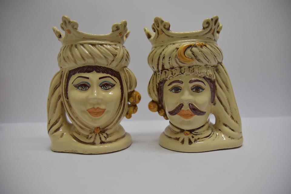 Coppia teste di moro con corona e turbante Produzione artigianale di Caltagirone h.20 cm