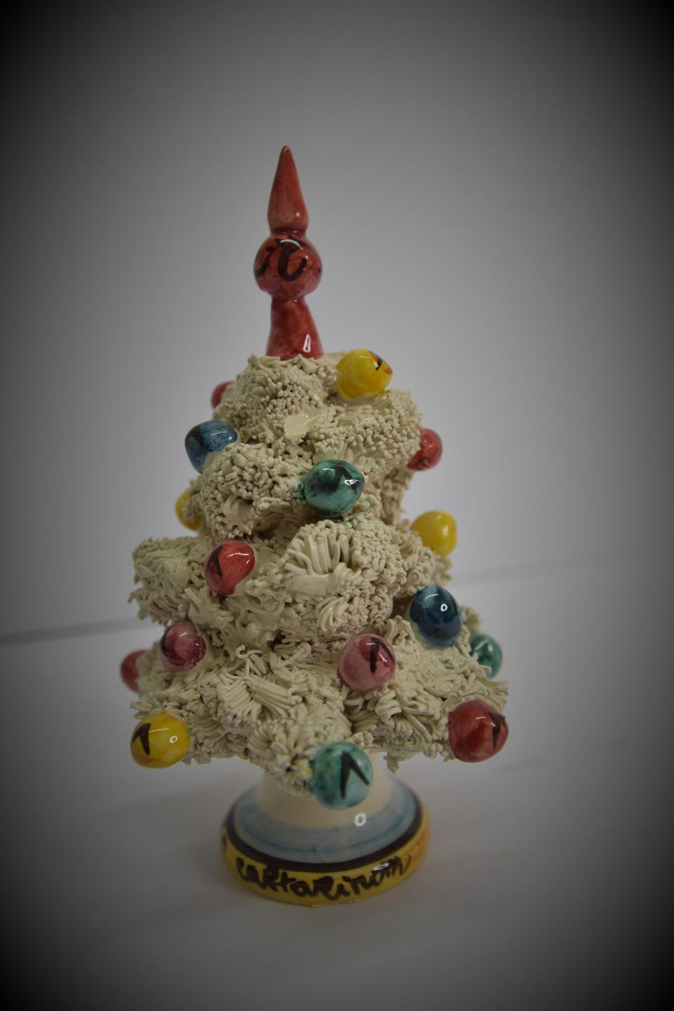 Albero di Natale in ceramica bianco Produzione artigianale di Caltagirone  h.17