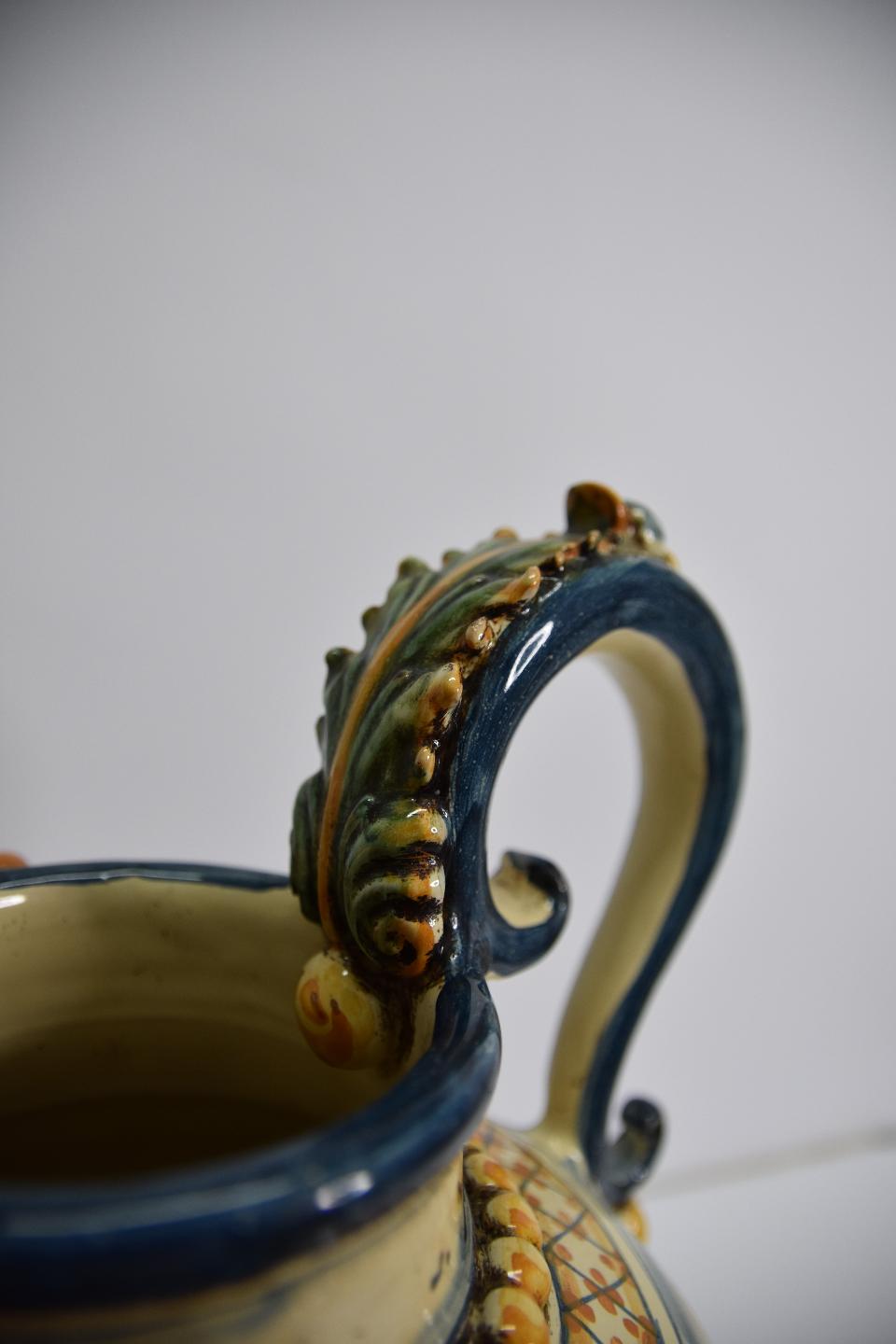 Versatoio in ceramica Produzione artigianale di Caltagirone  h.32