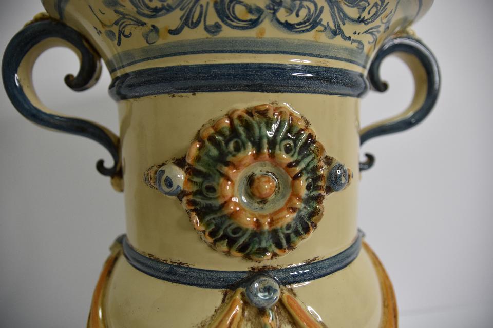 Vaso monumentale in ceramica Produzione artigianale di Caltagirone  h.32