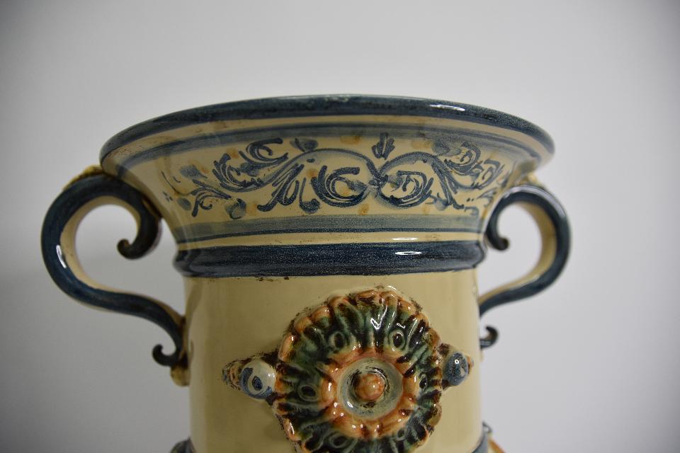 Vaso monumentale in ceramica Produzione artigianale di Caltagirone  h.32