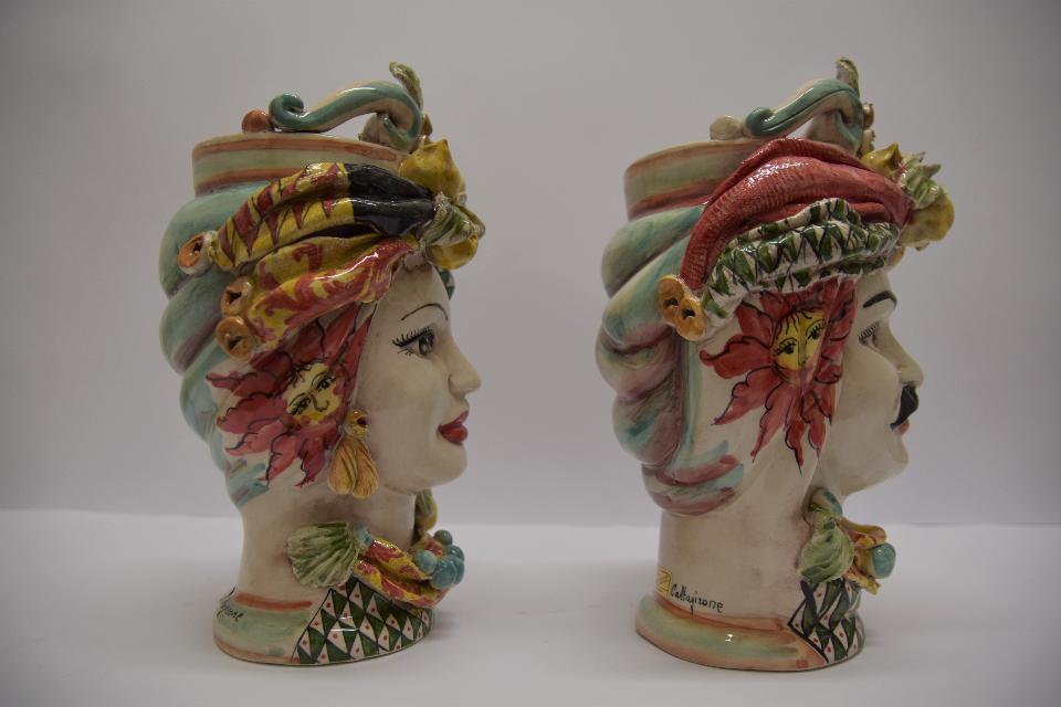 Teste di moro con corona e turbante Produzione artigianale di Caltagirone  h. 31 cm