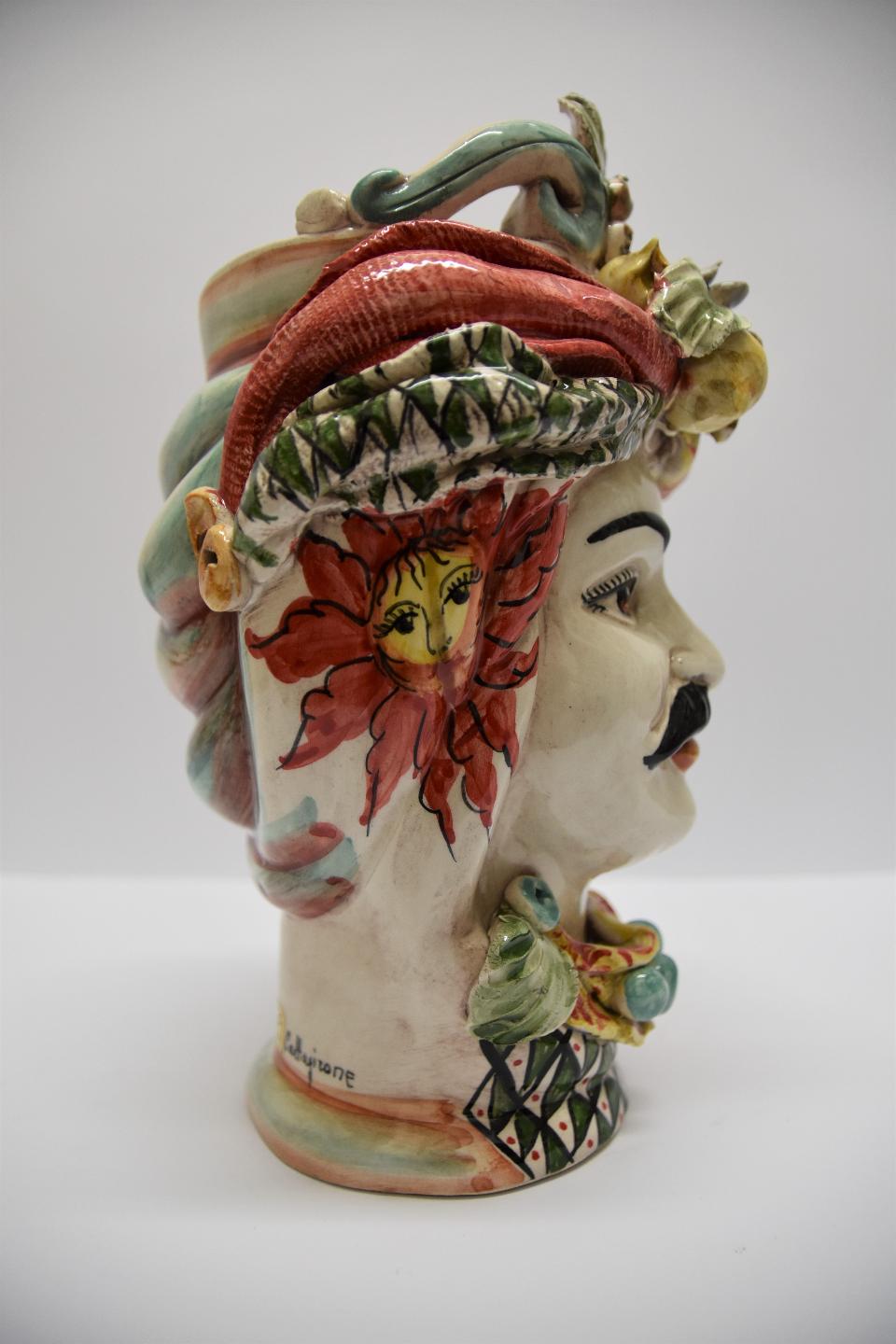 Teste di moro con corona e turbante Produzione artigianale di Caltagirone  h. 31 cm