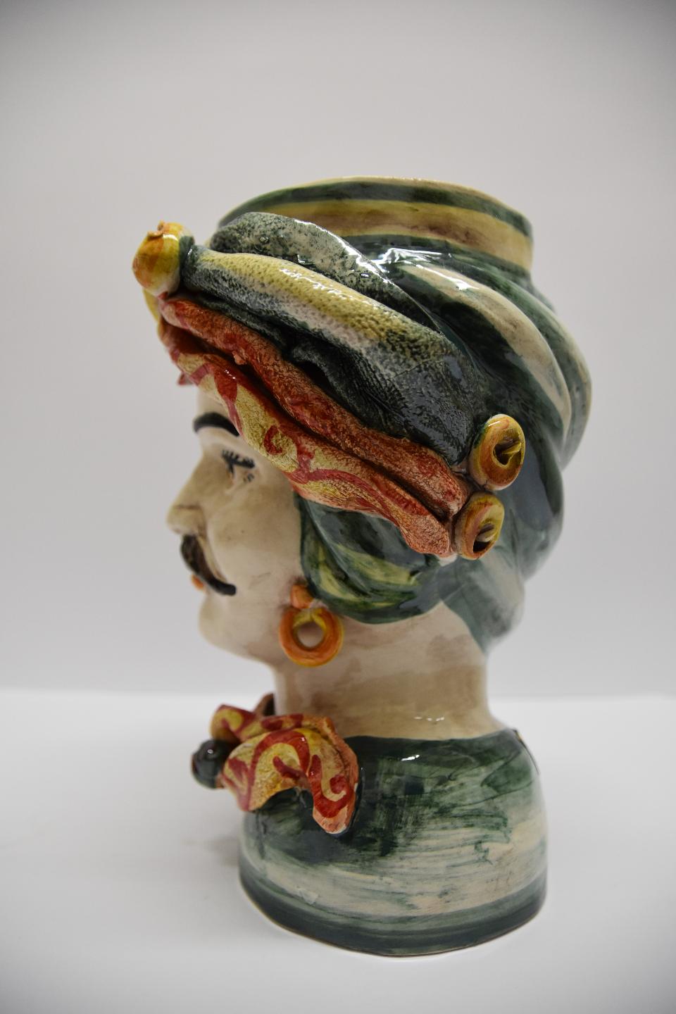 Coppia Teste di moro decoro con turbante Produzione artigianale di Caltagirone  h.28