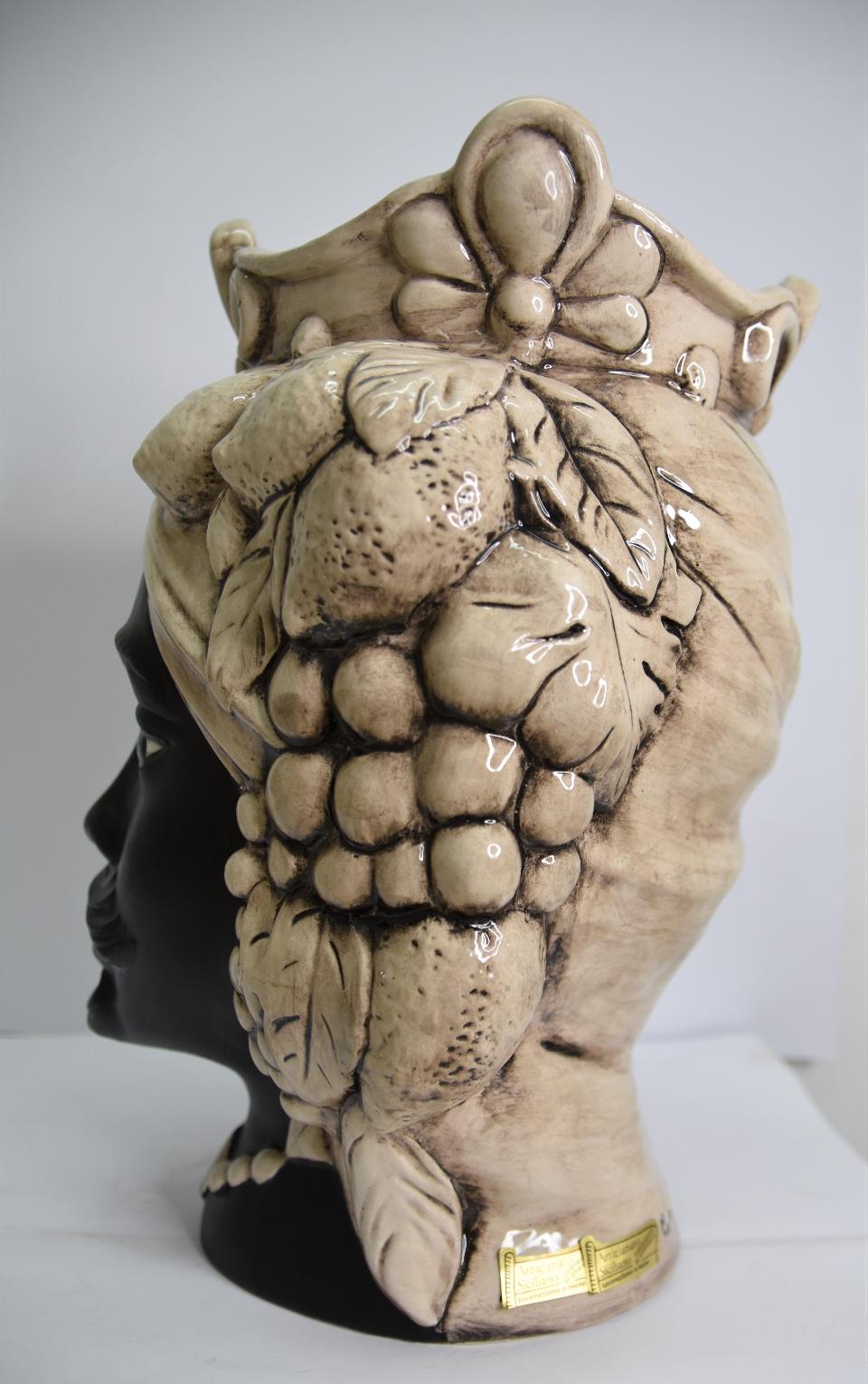 Coppia teste di moro decoro frutta fumé nero satinato Produzione artigianale di Caltagirone h.36 cm