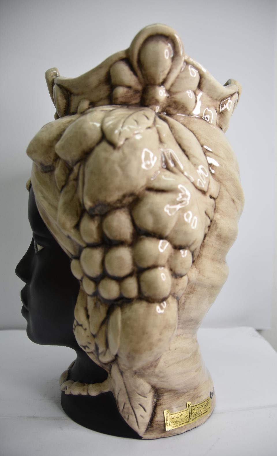 Coppia teste di moro decoro frutta fumé nero satinato Produzione artigianale di Caltagirone h.36 cm