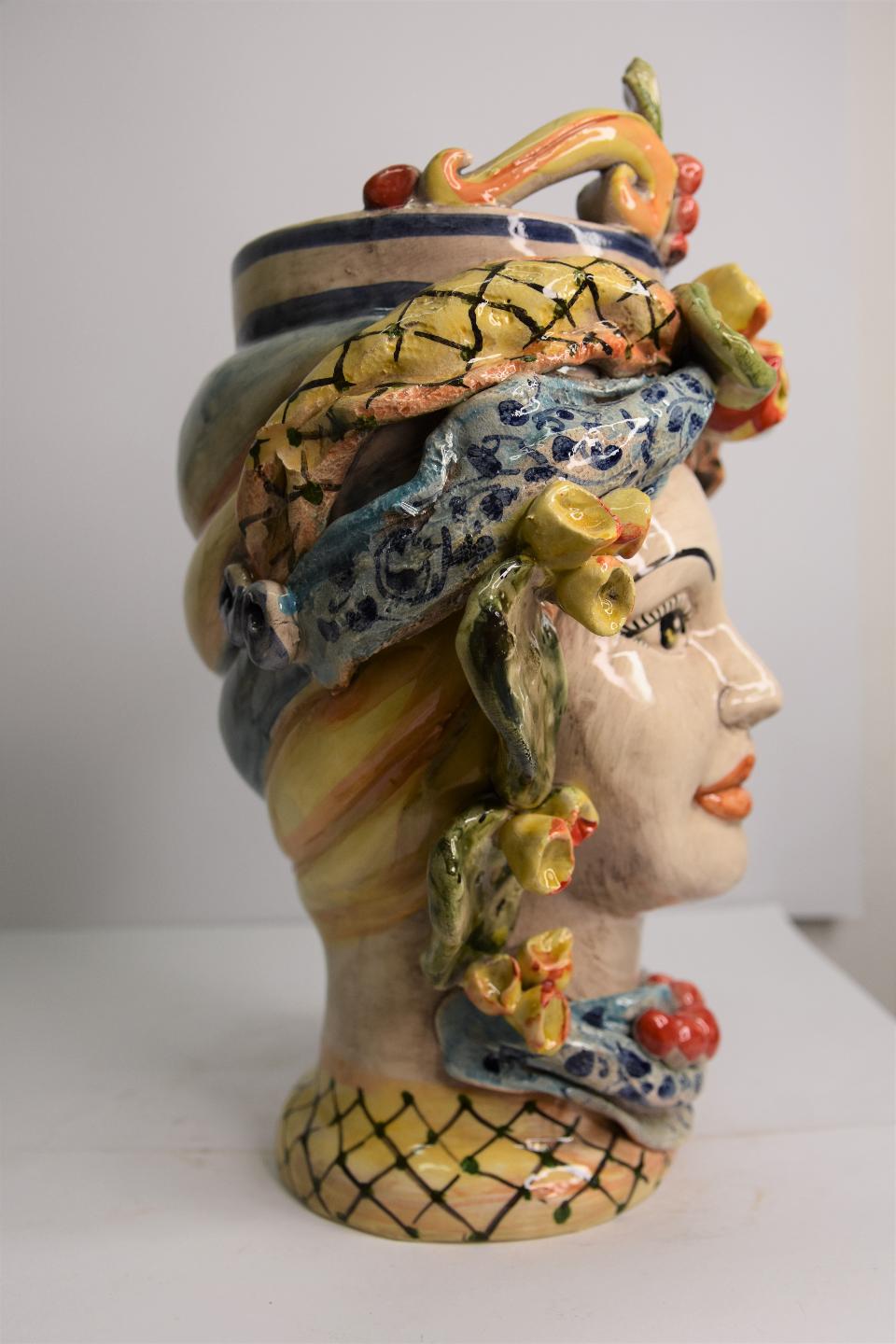 Coppia Teste di moro fichi d'india e turbante Produzione artigianale di Caltagirone  h. 31 cm