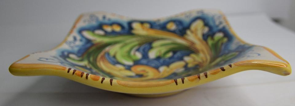 Svuota tasche/Porta caramelle in ceramica Produzione artigianale di Caltagirone 21 x 21