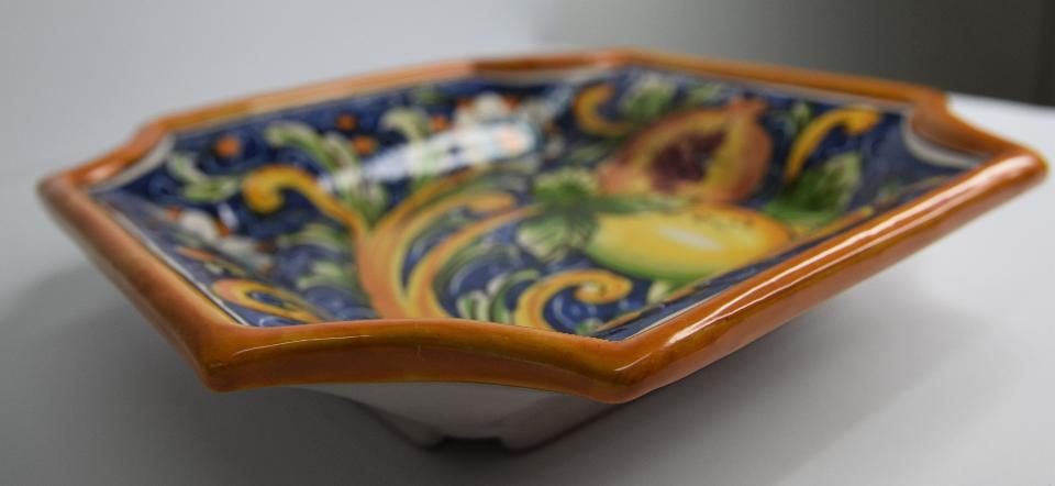 Svuota tasche/Porta caramelle in ceramica  Produzione artigianale di Caltagirone  22 x 22