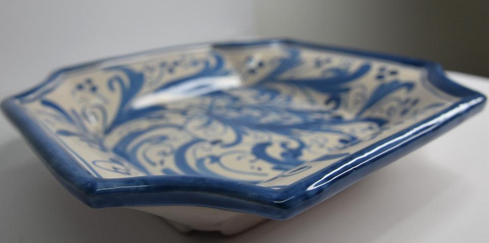 Svuota tasche/Porta caramelle in ceramica  Produzione artigianale di Caltagirone  22 x 22