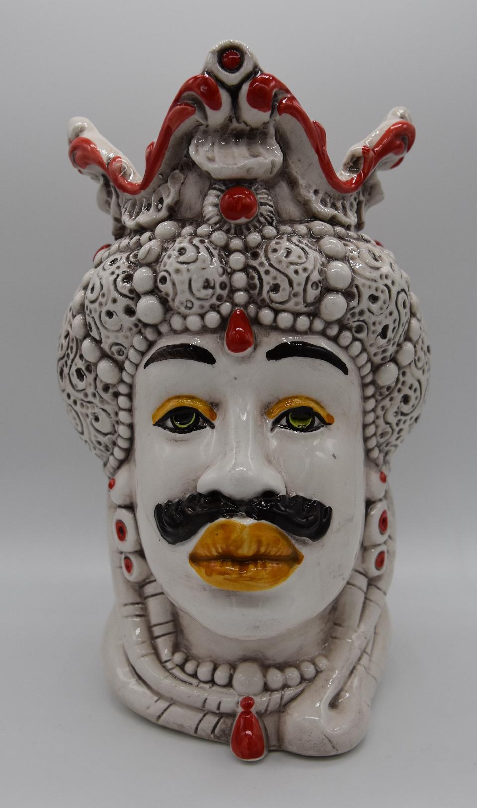 Coppia Teste di moro Emiro bianco antico/rosso Produzione artigianale di Caltagirone h.20 cm