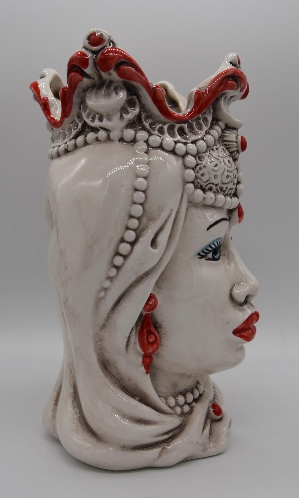 Coppia Teste di moro Emiro bianco antico/rosso Produzione artigianale di Caltagirone h.20 cm