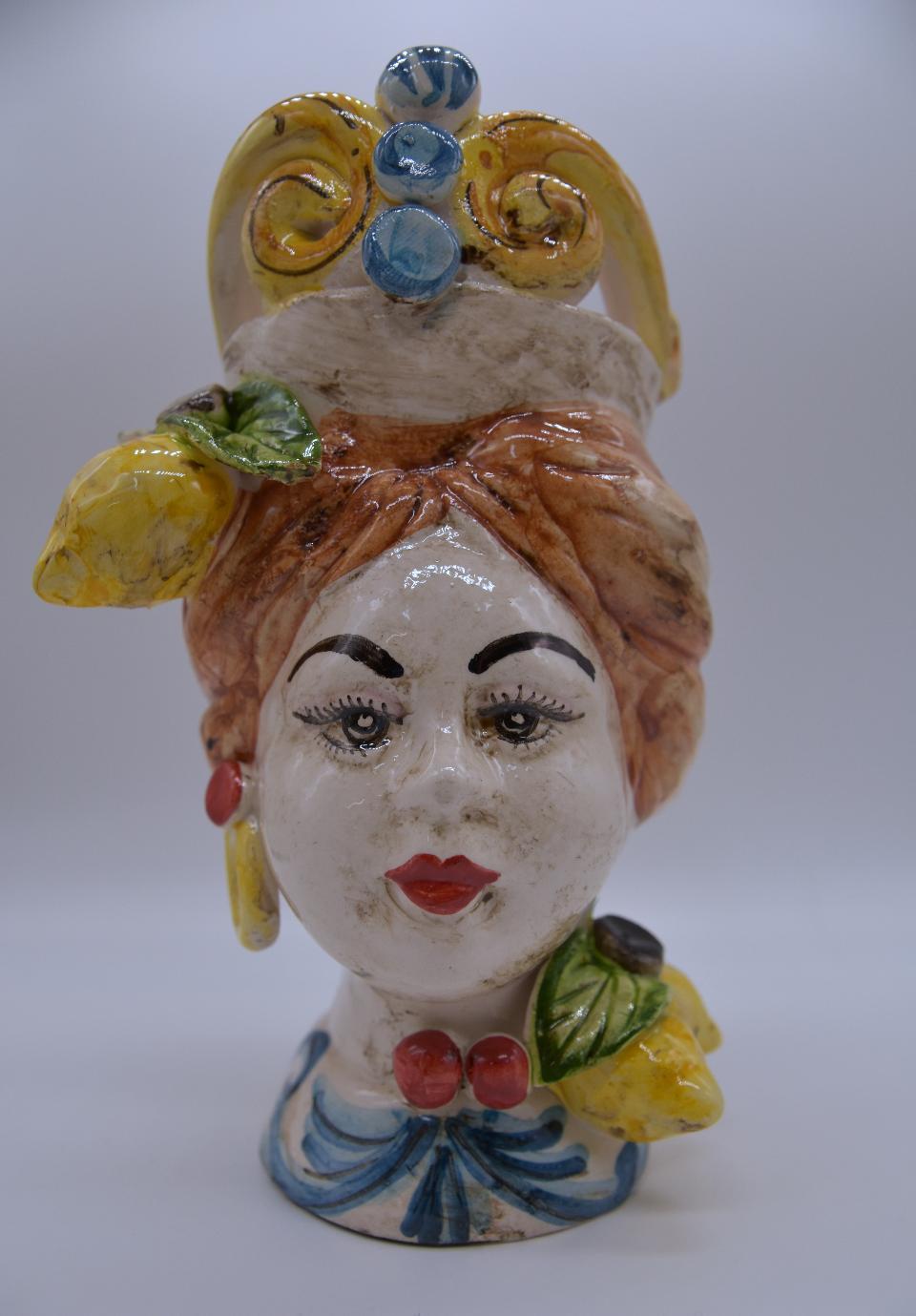 Coppia teste di moro con frutta Produzione artigianale di Caltagirone h.15 cm