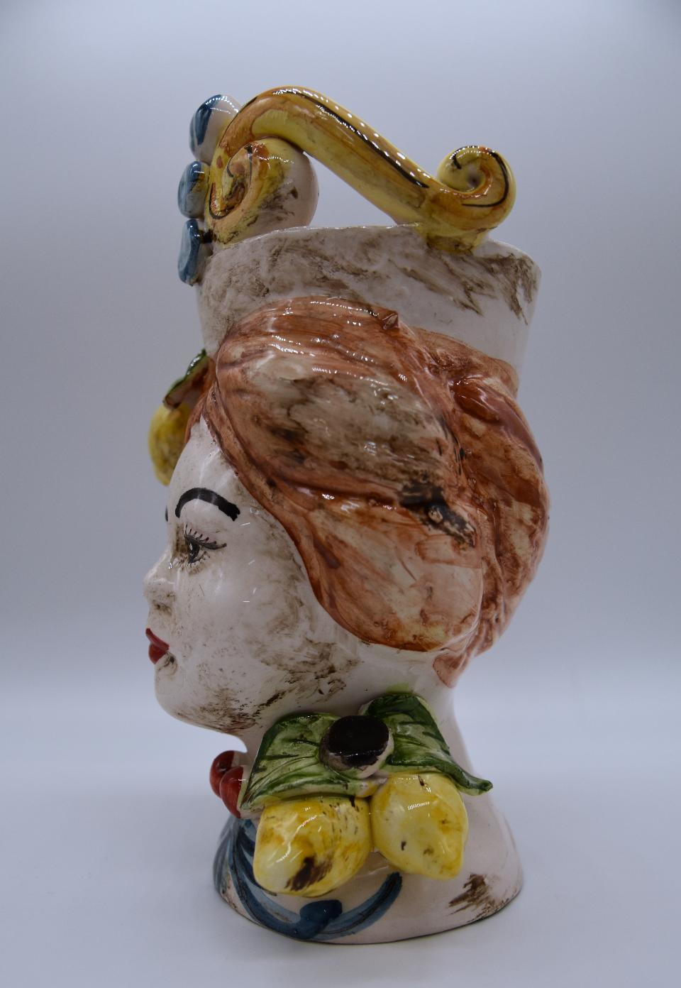 Coppia teste di moro con frutta Produzione artigianale di Caltagirone h.15 cm